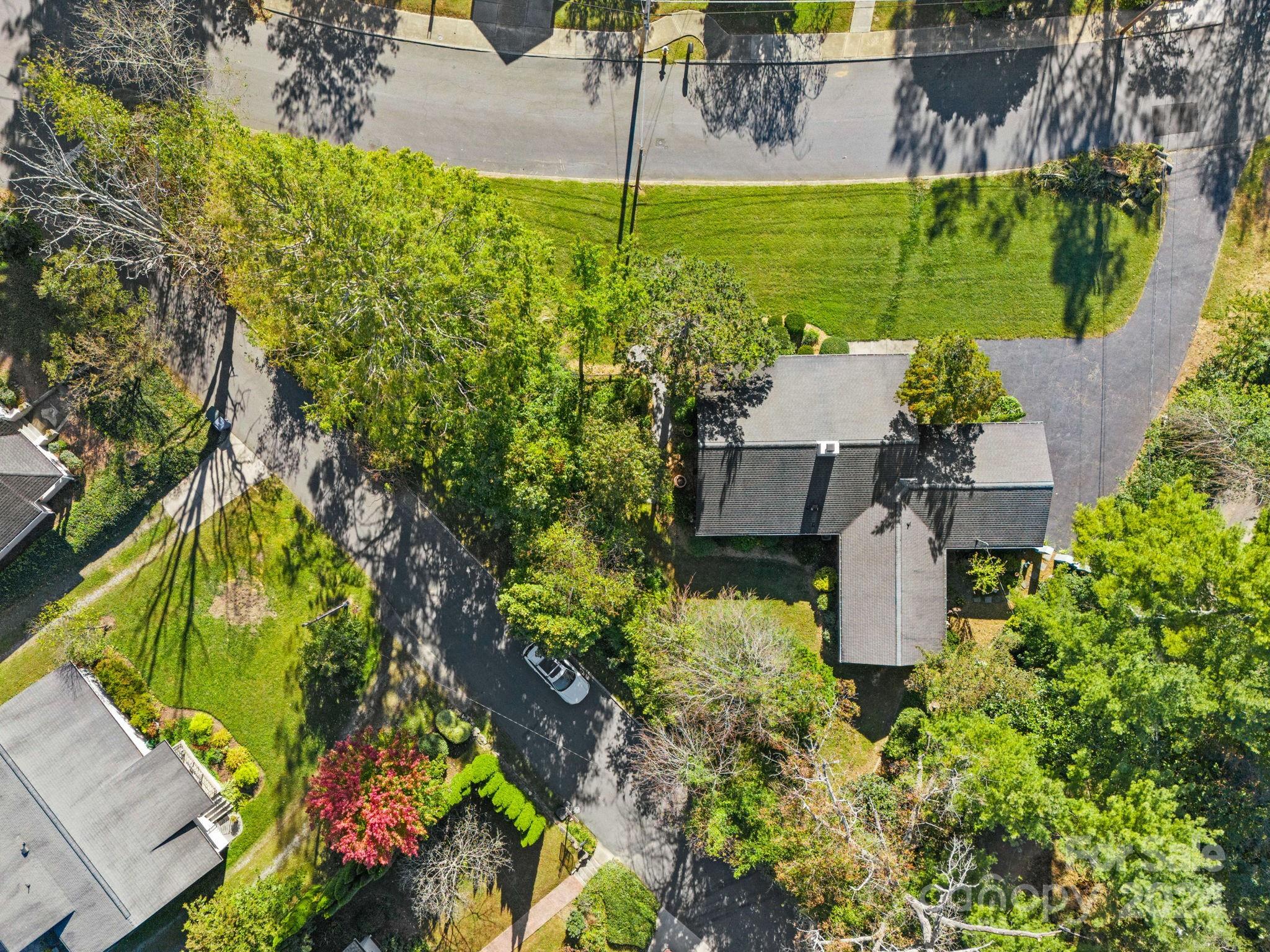 1212 Oakland Street
