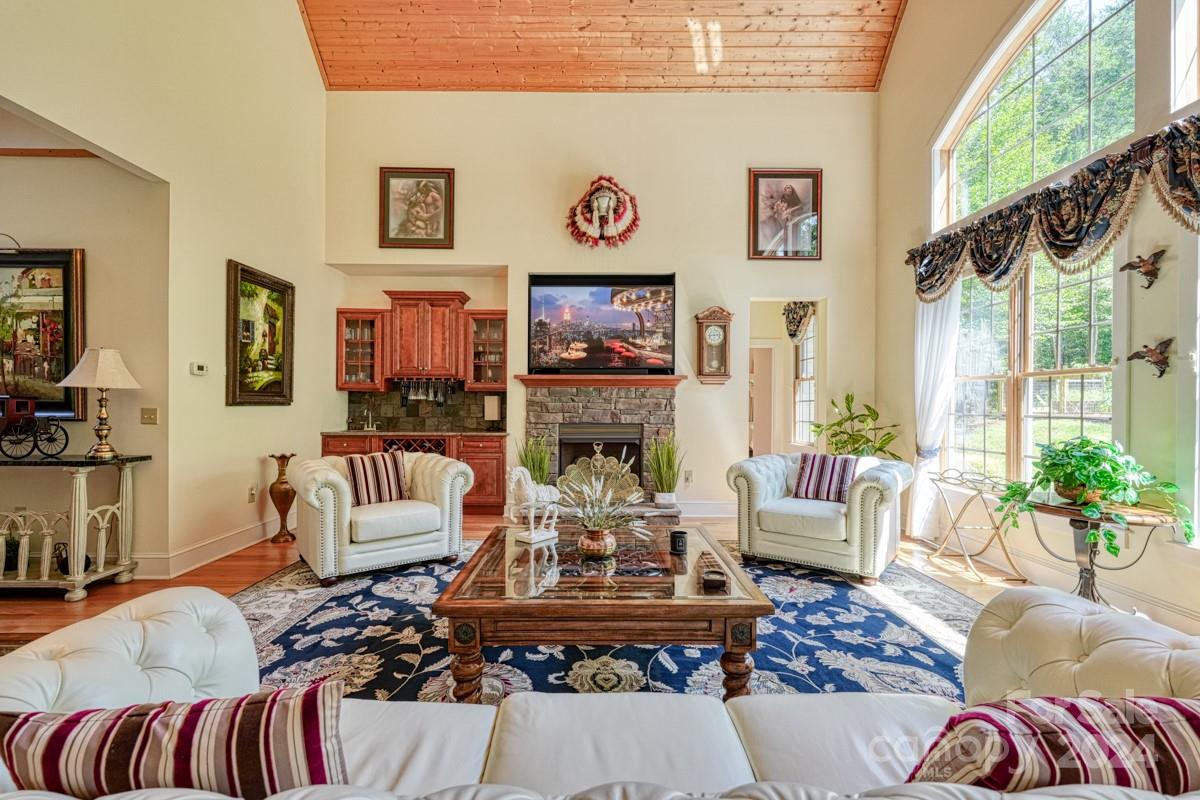 42 Forest Ridge Lane