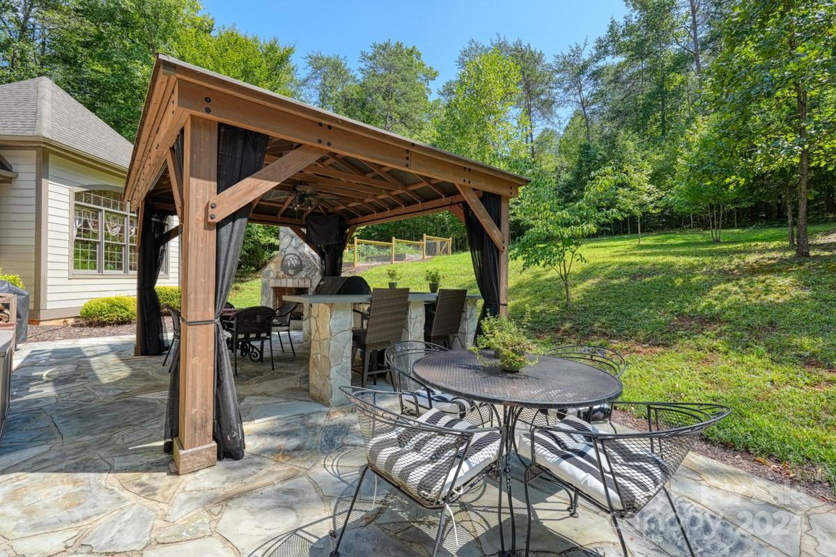 42 Forest Ridge Lane