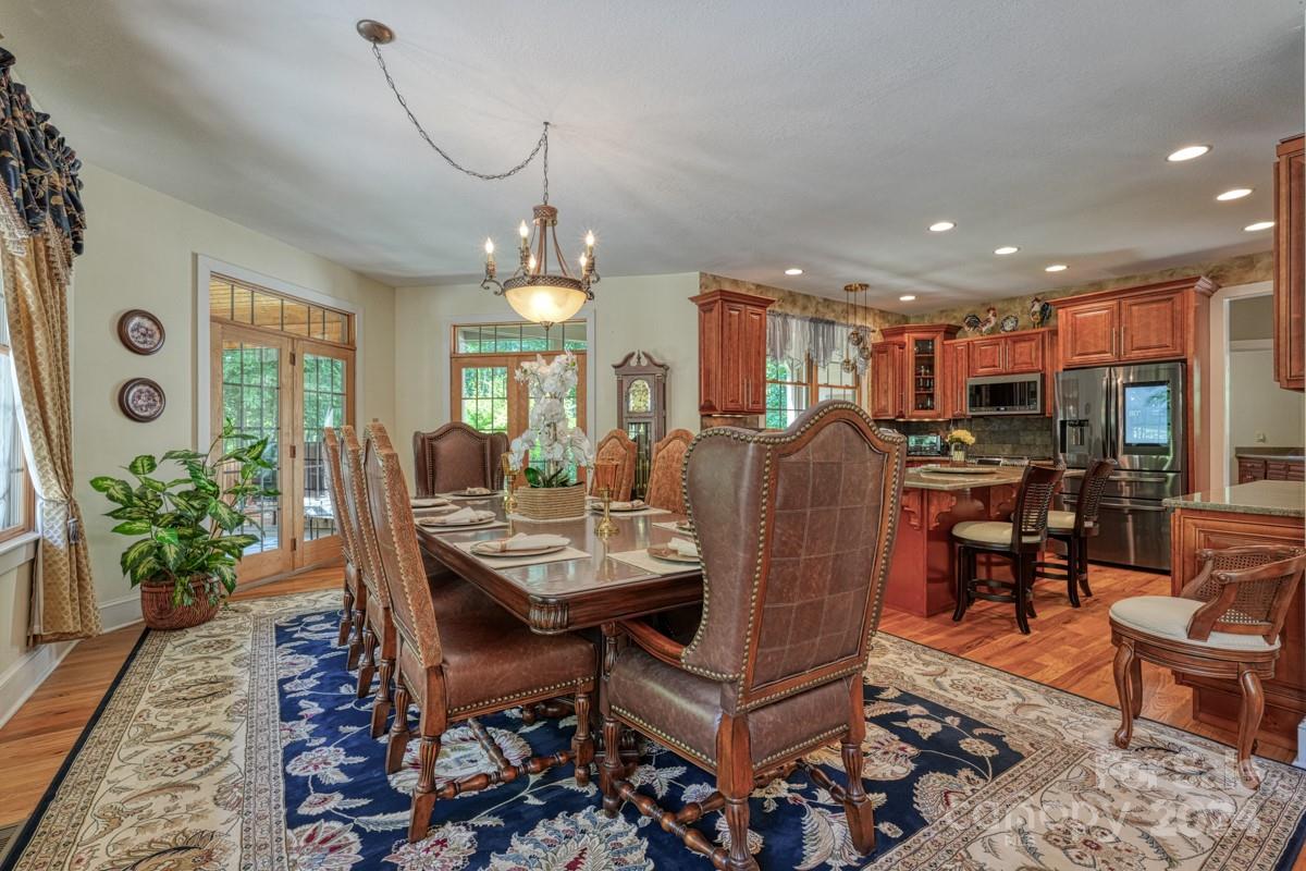 42 Forest Ridge Lane
