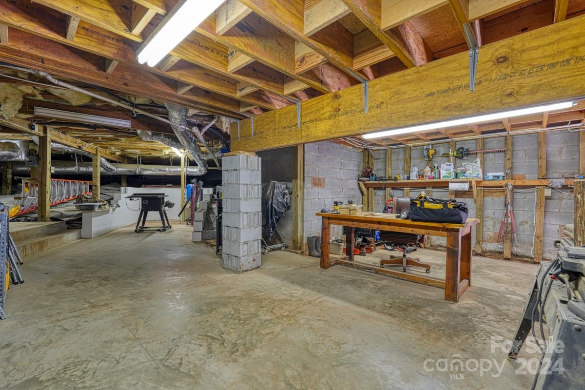 42 Forest Ridge Lane