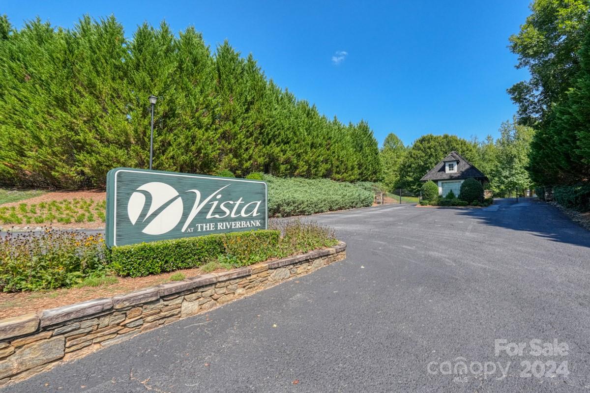 42 Forest Ridge Lane