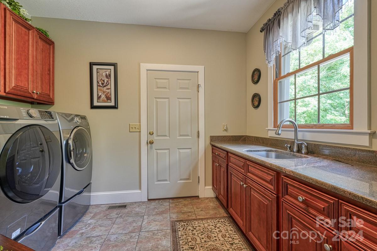 42 Forest Ridge Lane