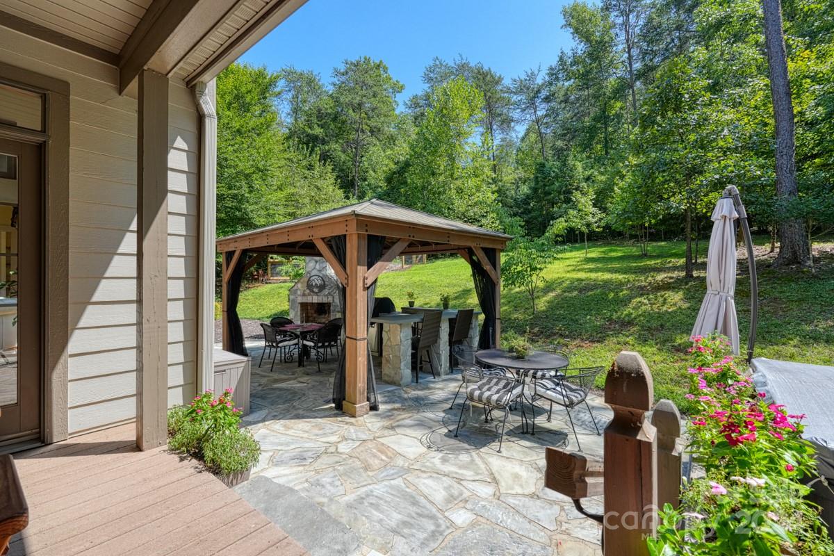 42 Forest Ridge Lane