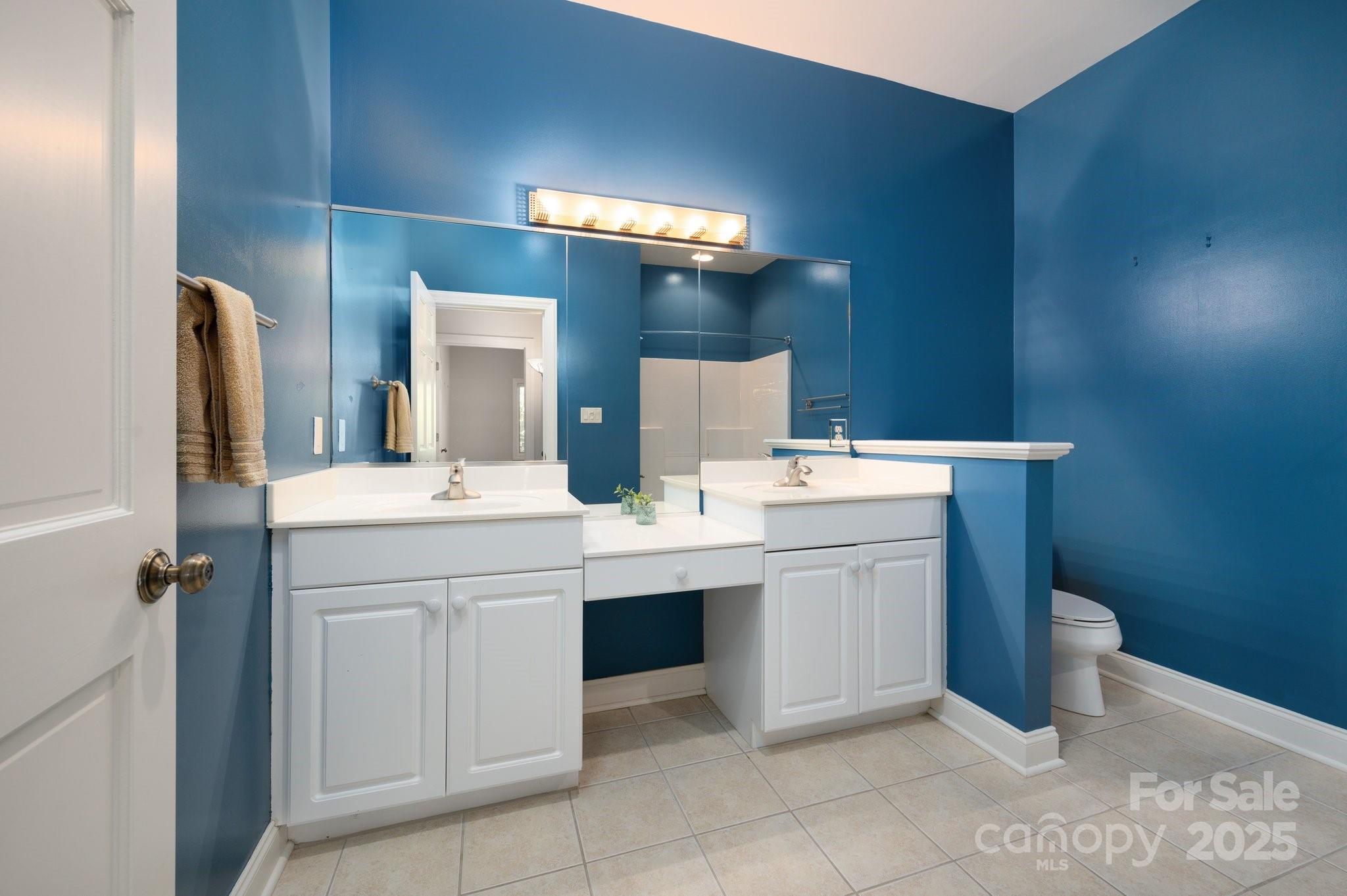 32 Scenic Valley Drive