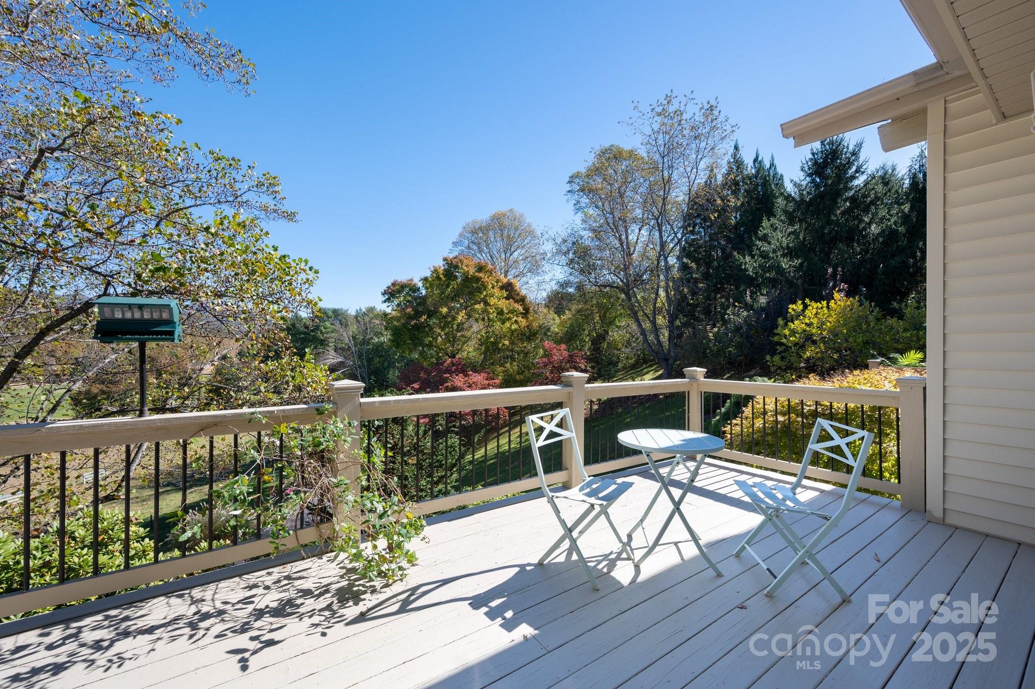 32 Scenic Valley Drive