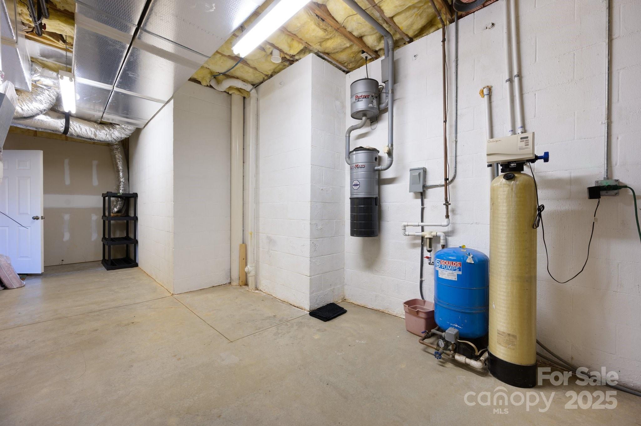 32 Scenic Valley Drive