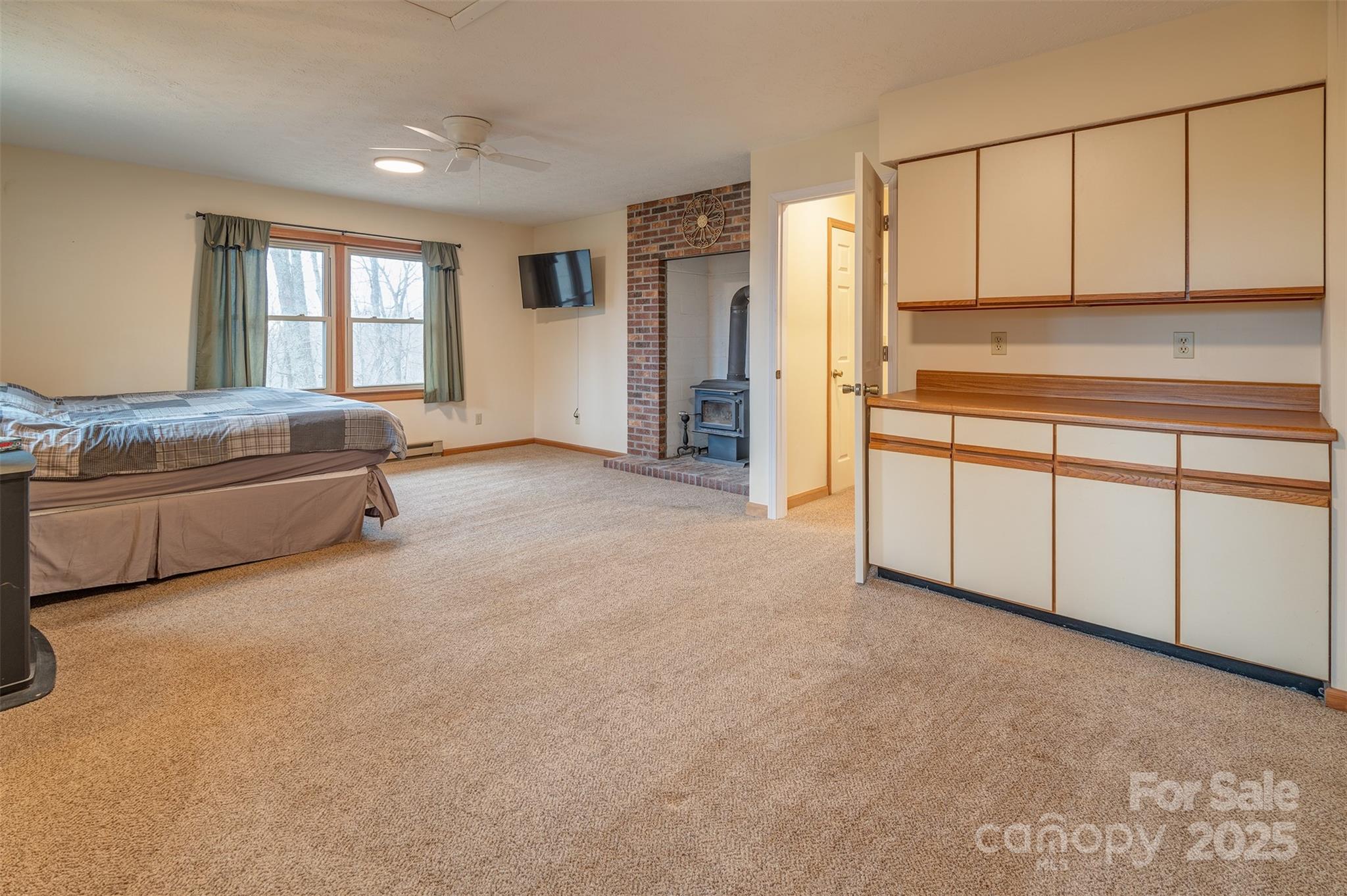 267 Hanging Rock Road Unit: 211