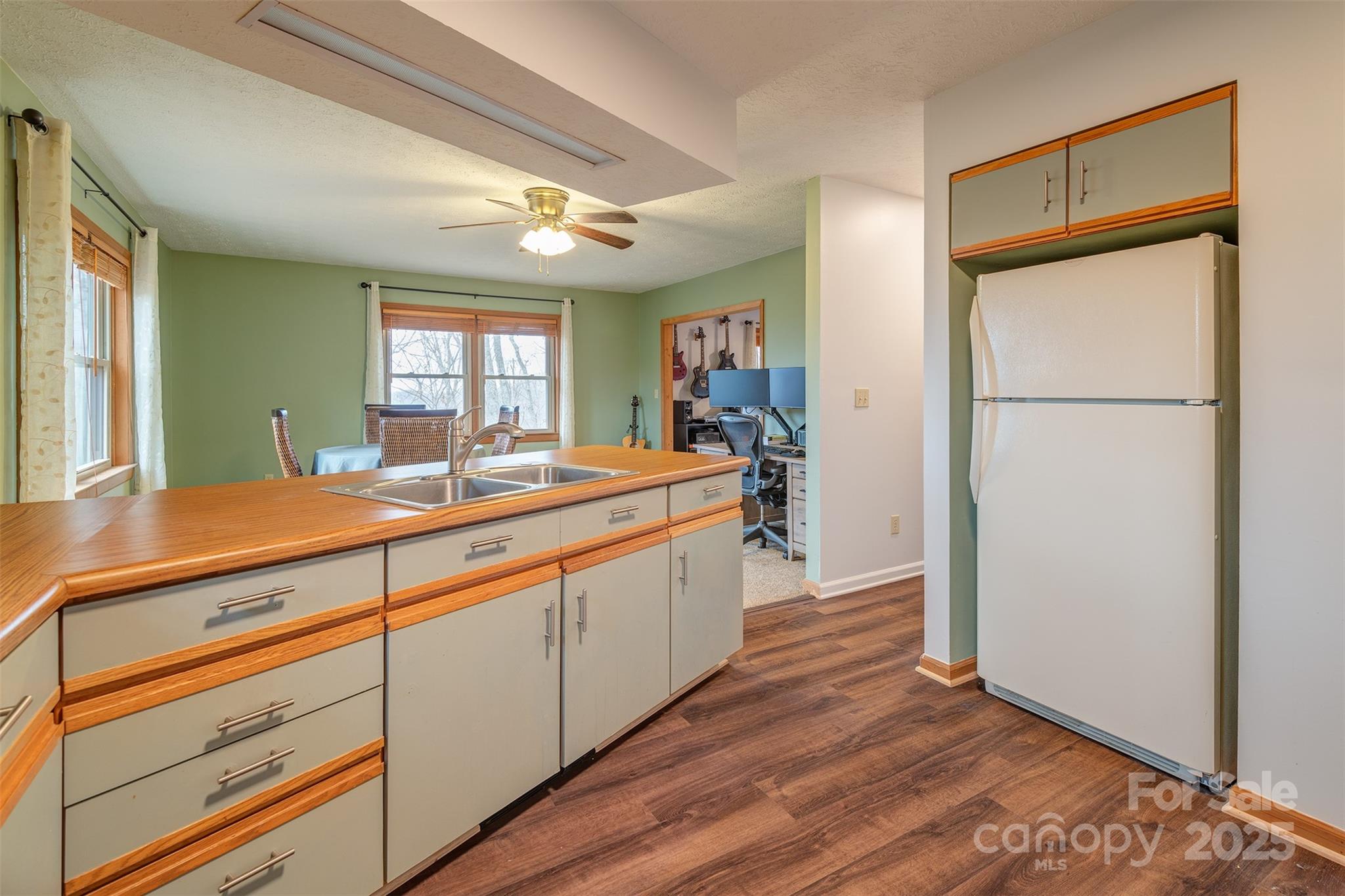 267 Hanging Rock Road Unit: 211