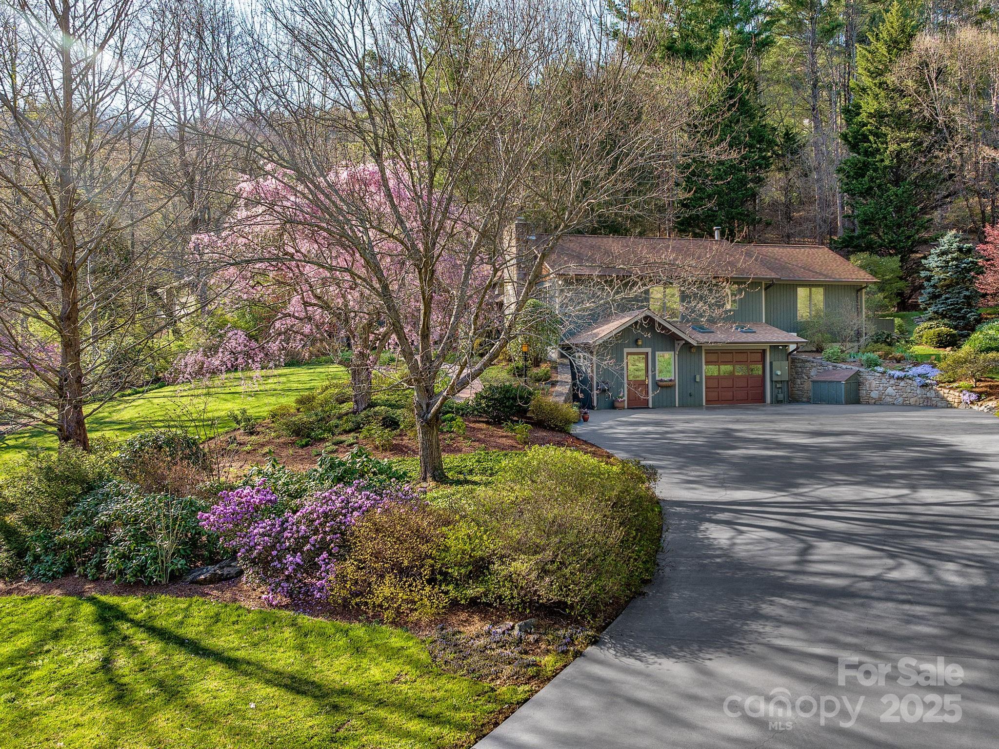 308 E Sondley Drive