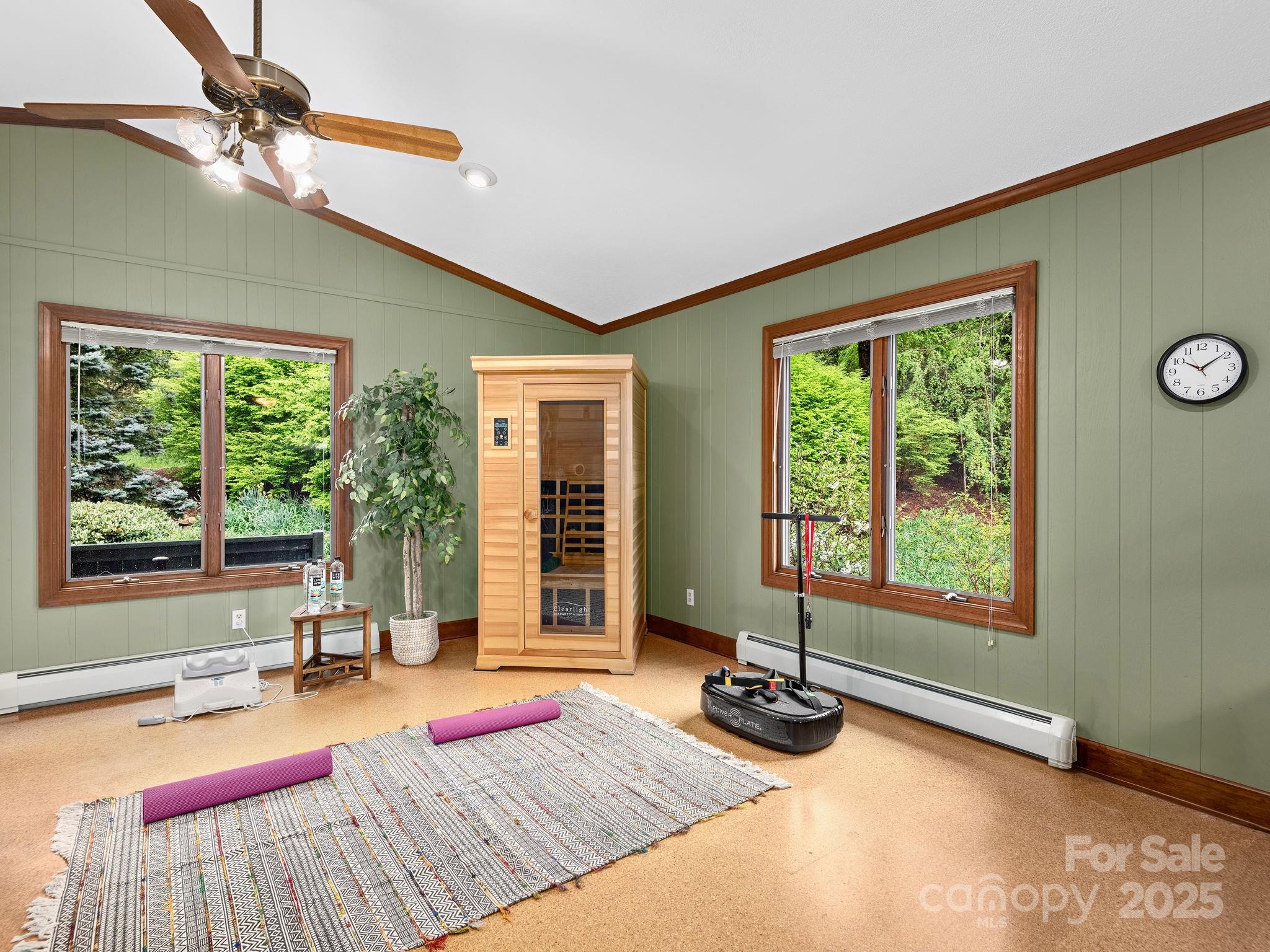 308 E Sondley Drive
