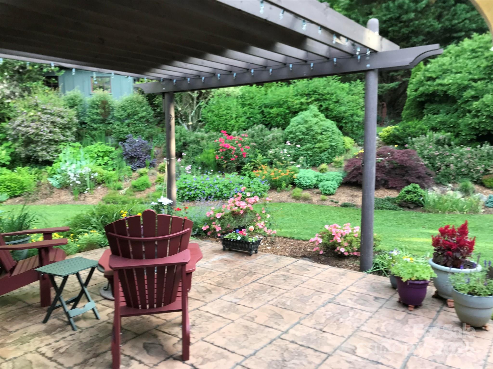 308 E Sondley Drive