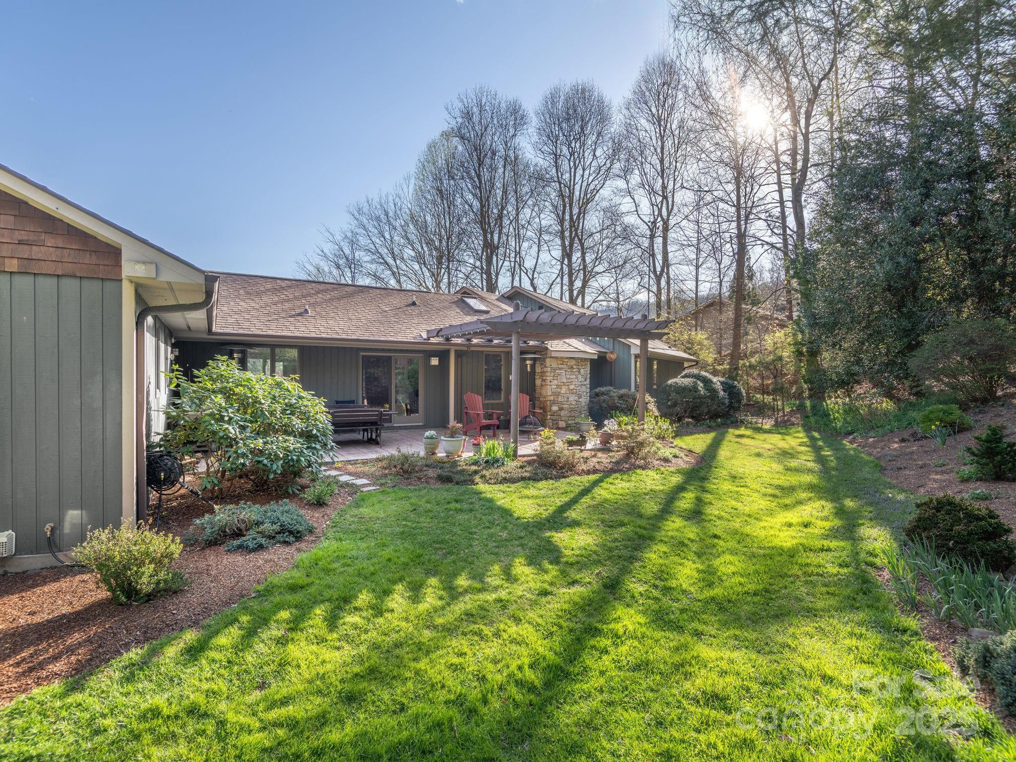 308 E Sondley Drive