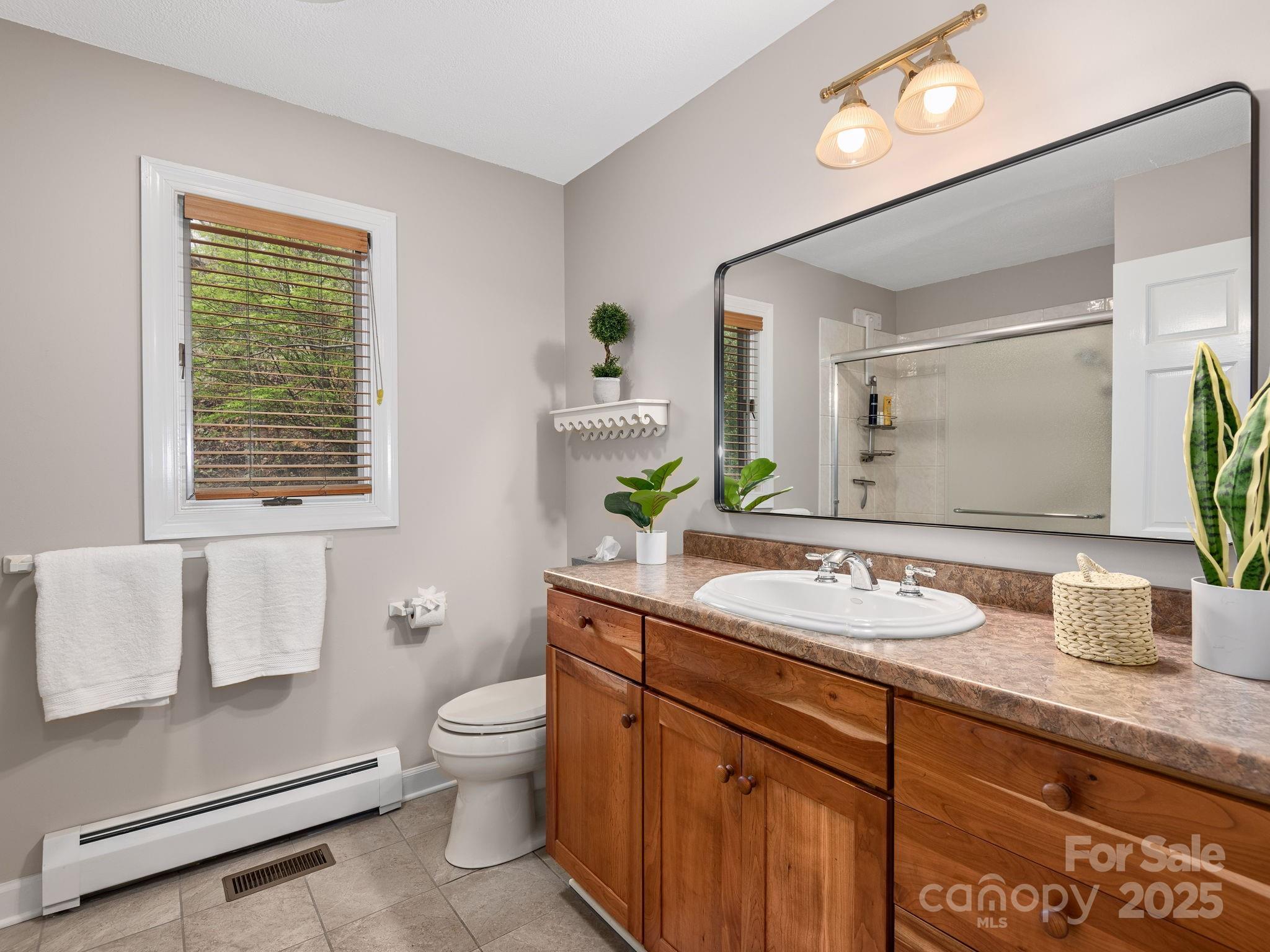 308 E Sondley Drive