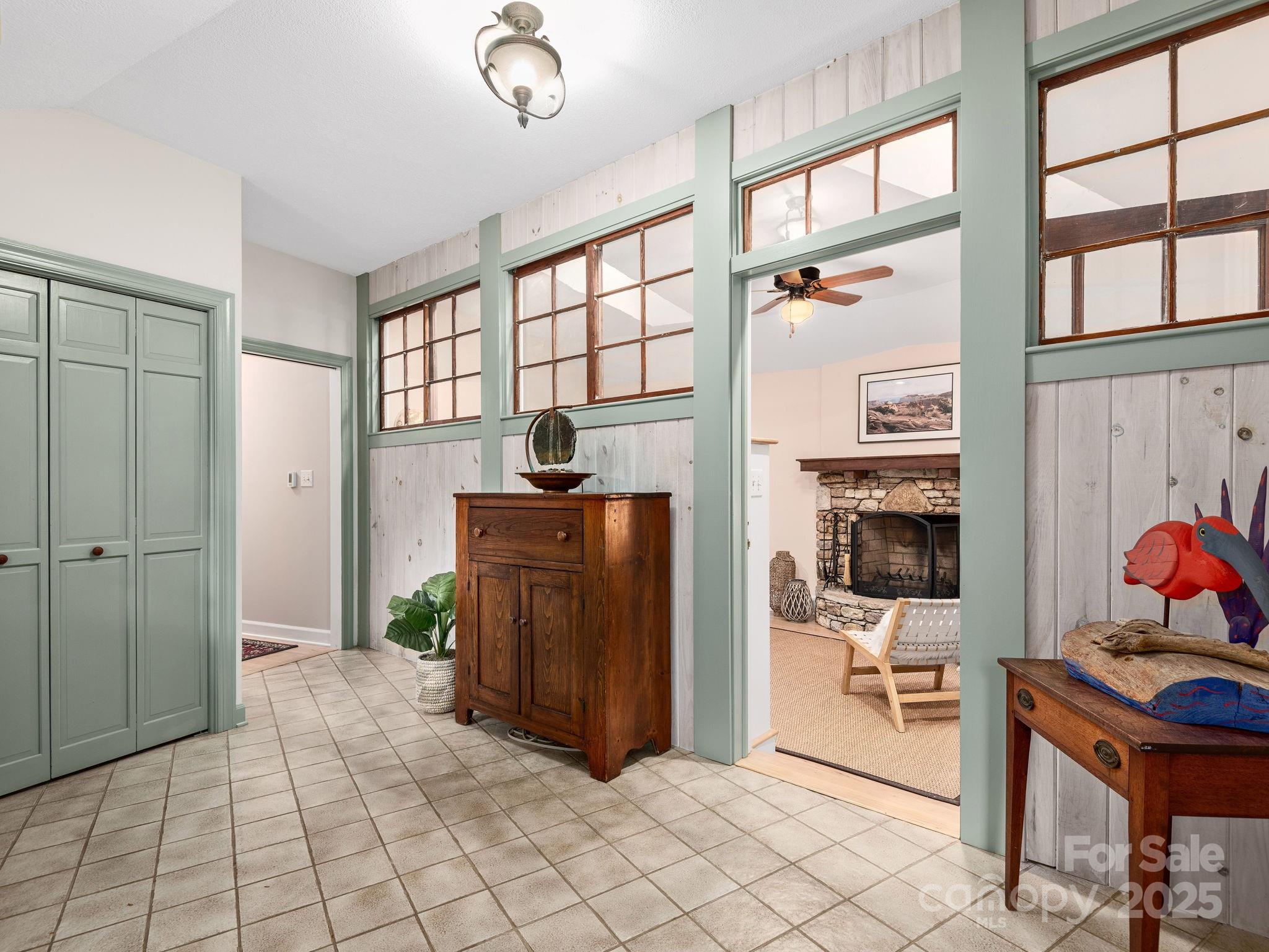 308 E Sondley Drive