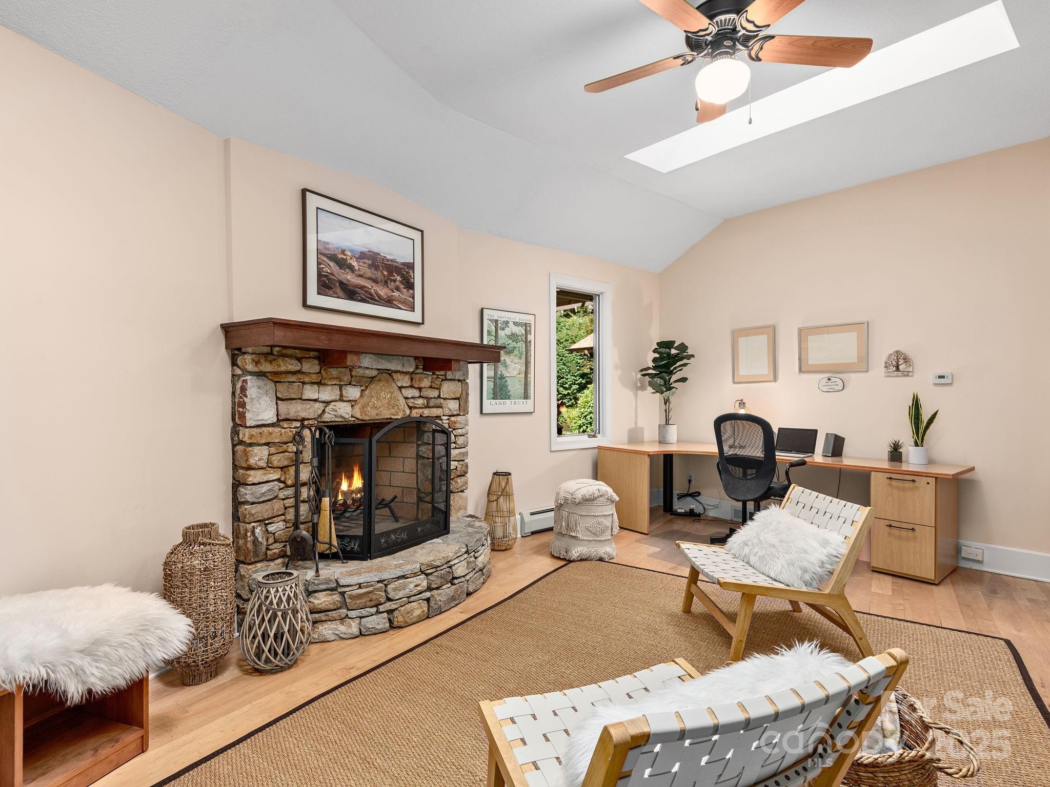 308 E Sondley Drive