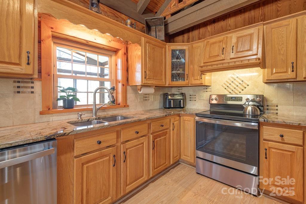 336 Winding Way Lane
