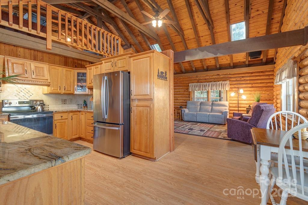 336 Winding Way Lane