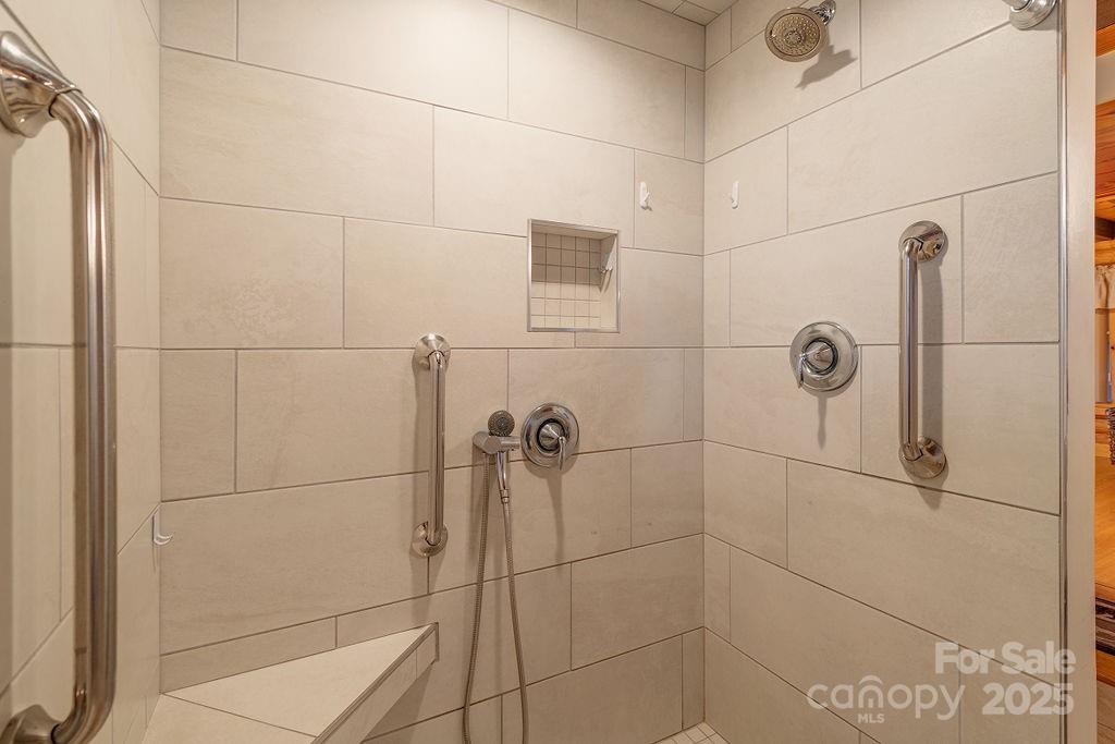 336 Winding Way Lane