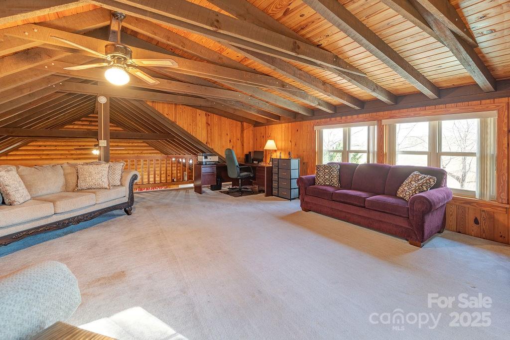 336 Winding Way Lane