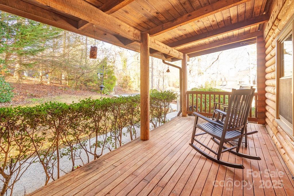 336 Winding Way Lane