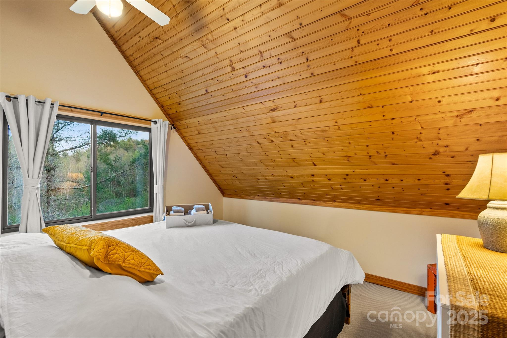 3717 Bend Of Ivy Road