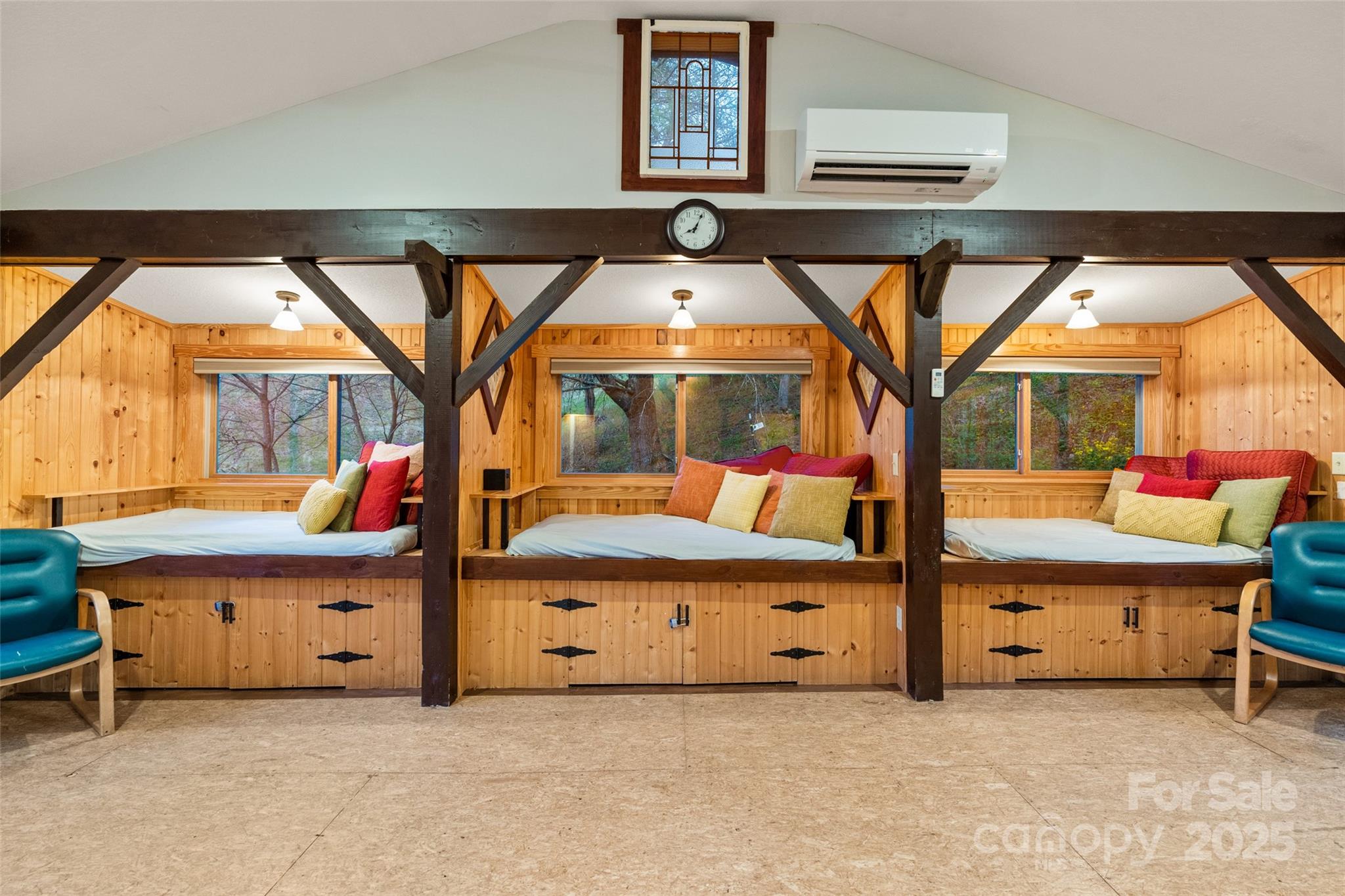 3717 Bend Of Ivy Road