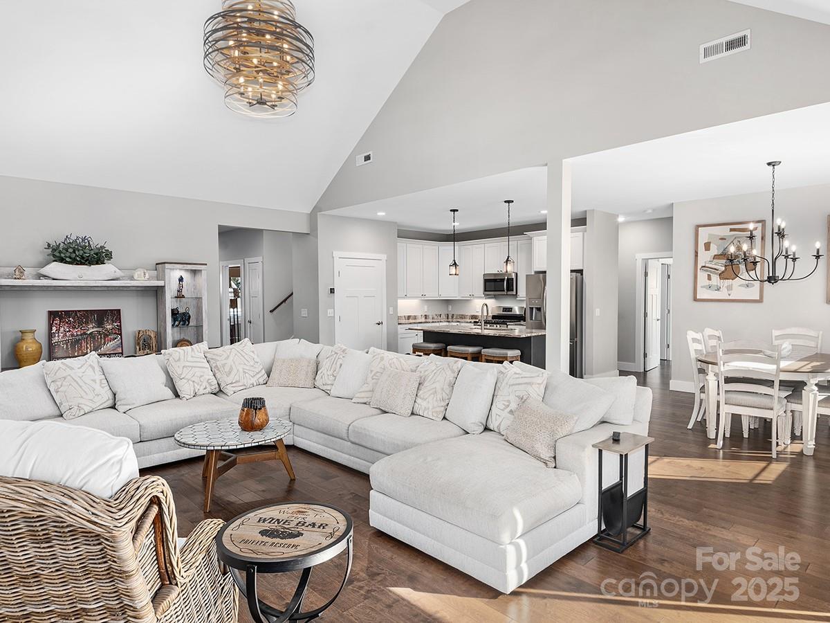 203 Hayes Ridge Lane