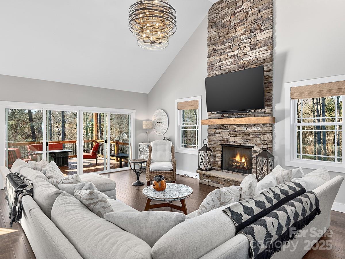 203 Hayes Ridge Lane