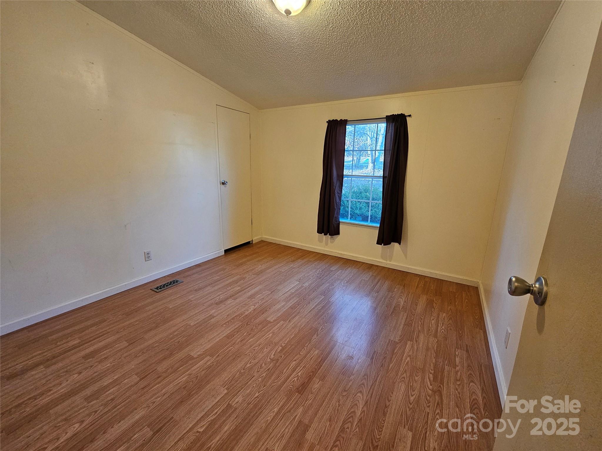 142 River Breeze Drive