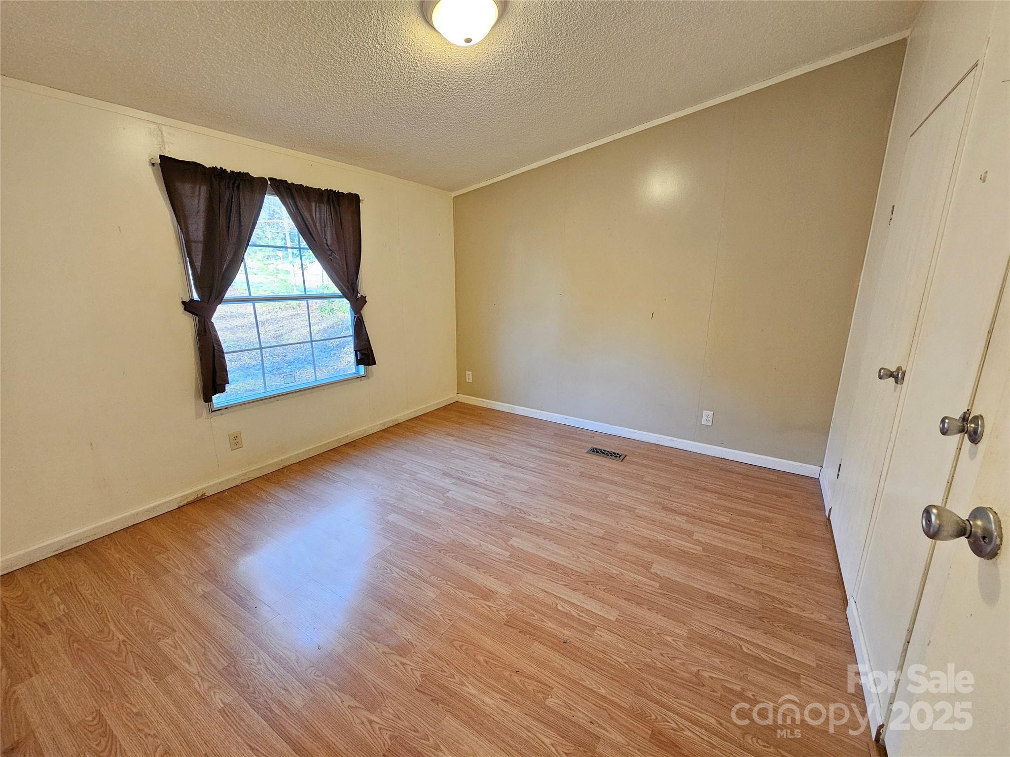 142 River Breeze Drive