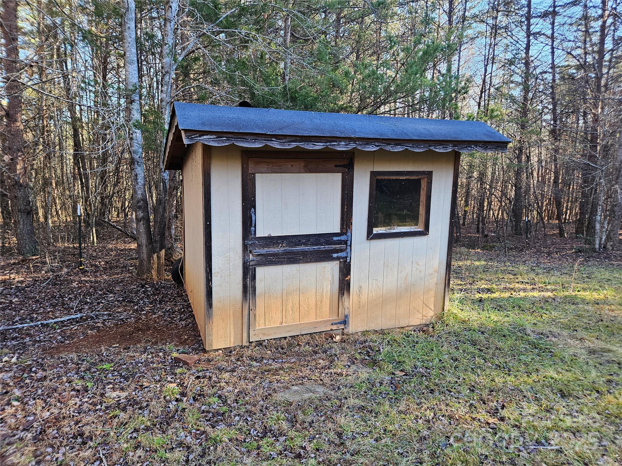 142 River Breeze Drive