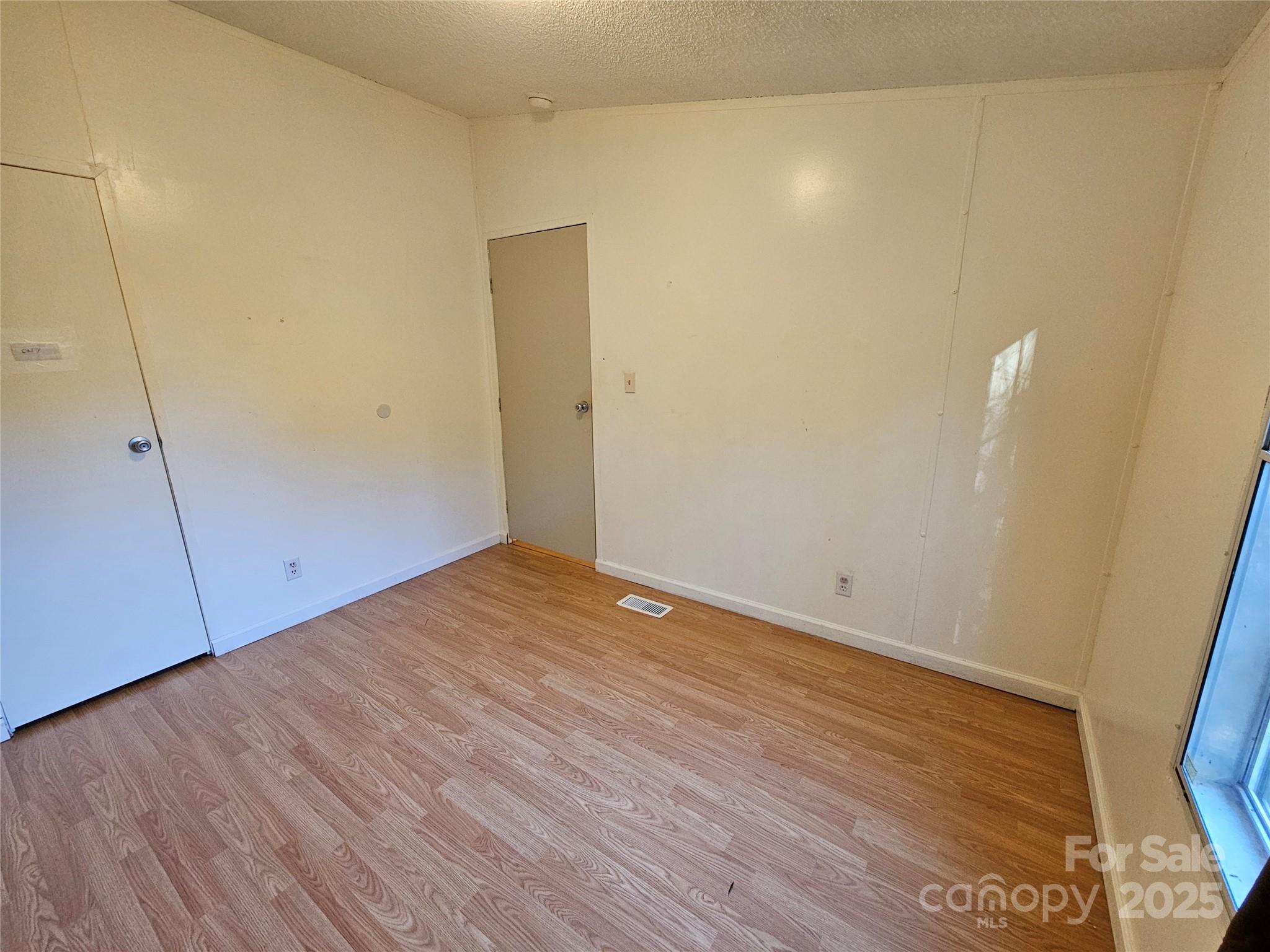 142 River Breeze Drive