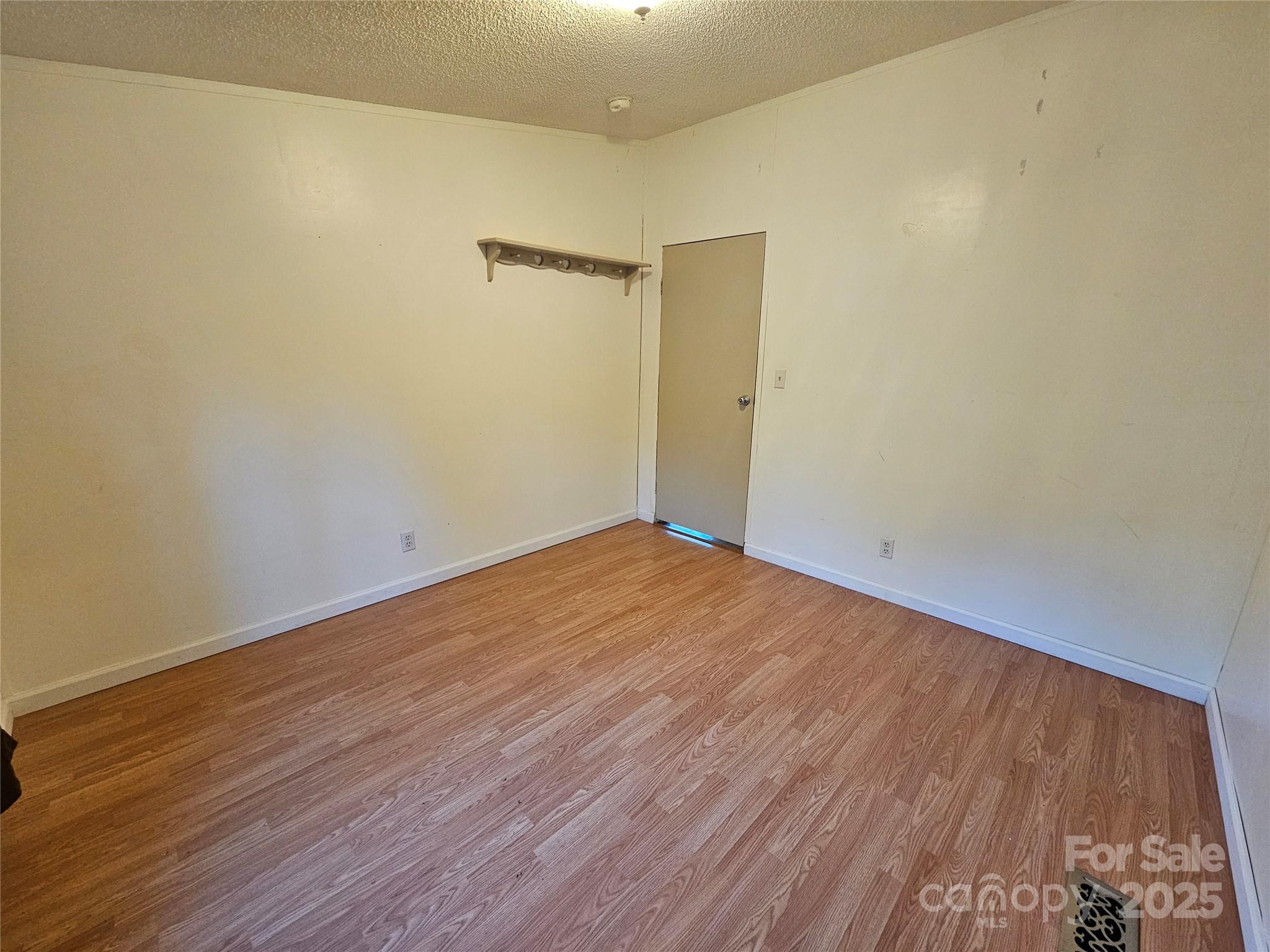 142 River Breeze Drive