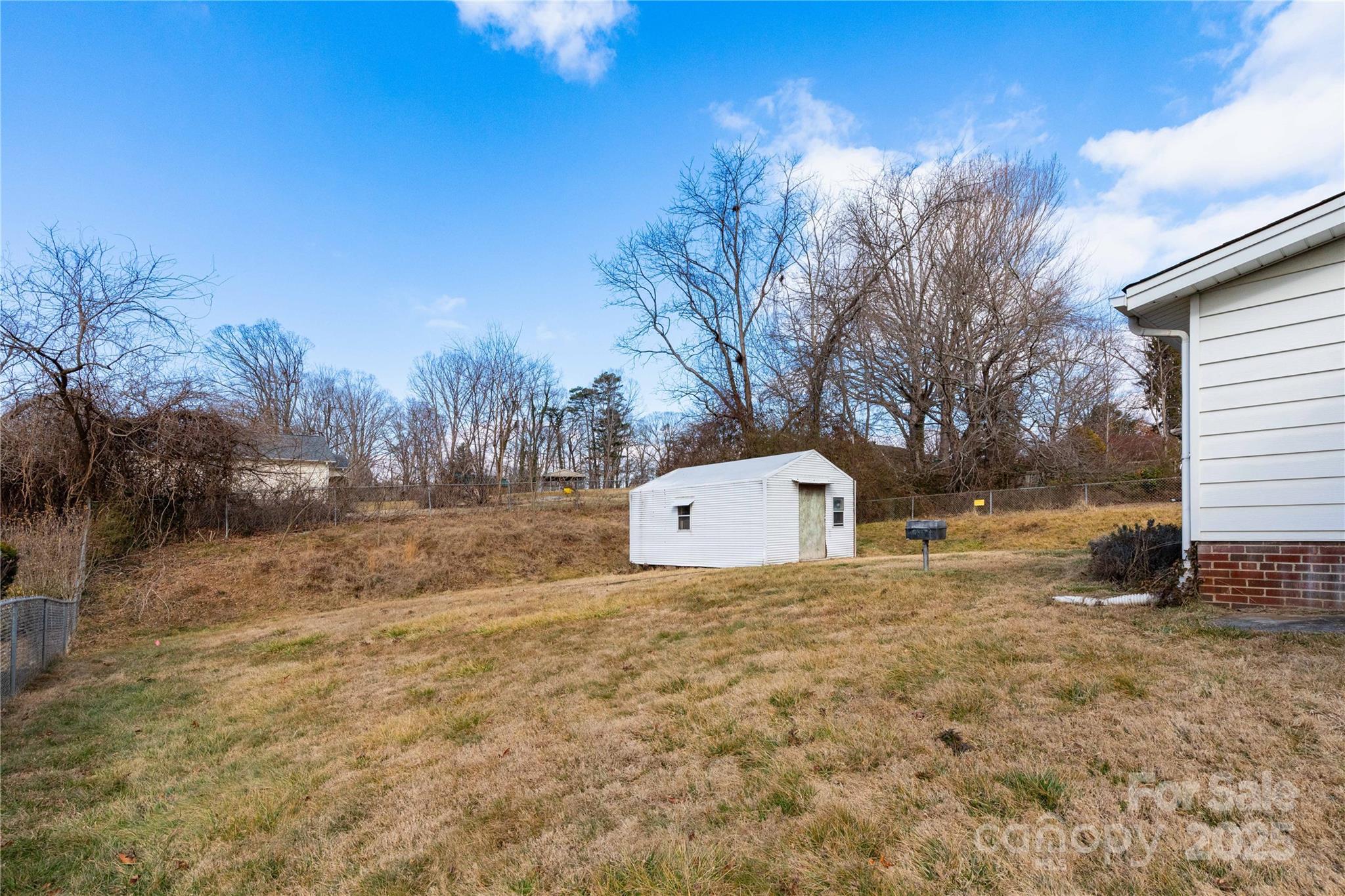 27 Wagon Road