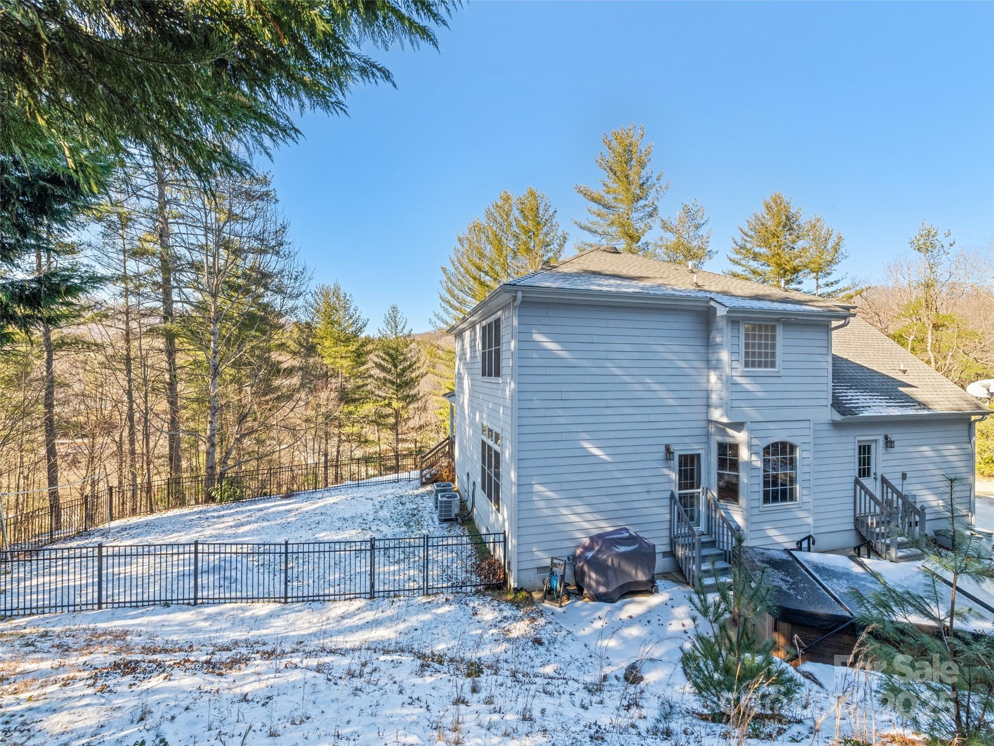 15 Lone Coyote Ridge