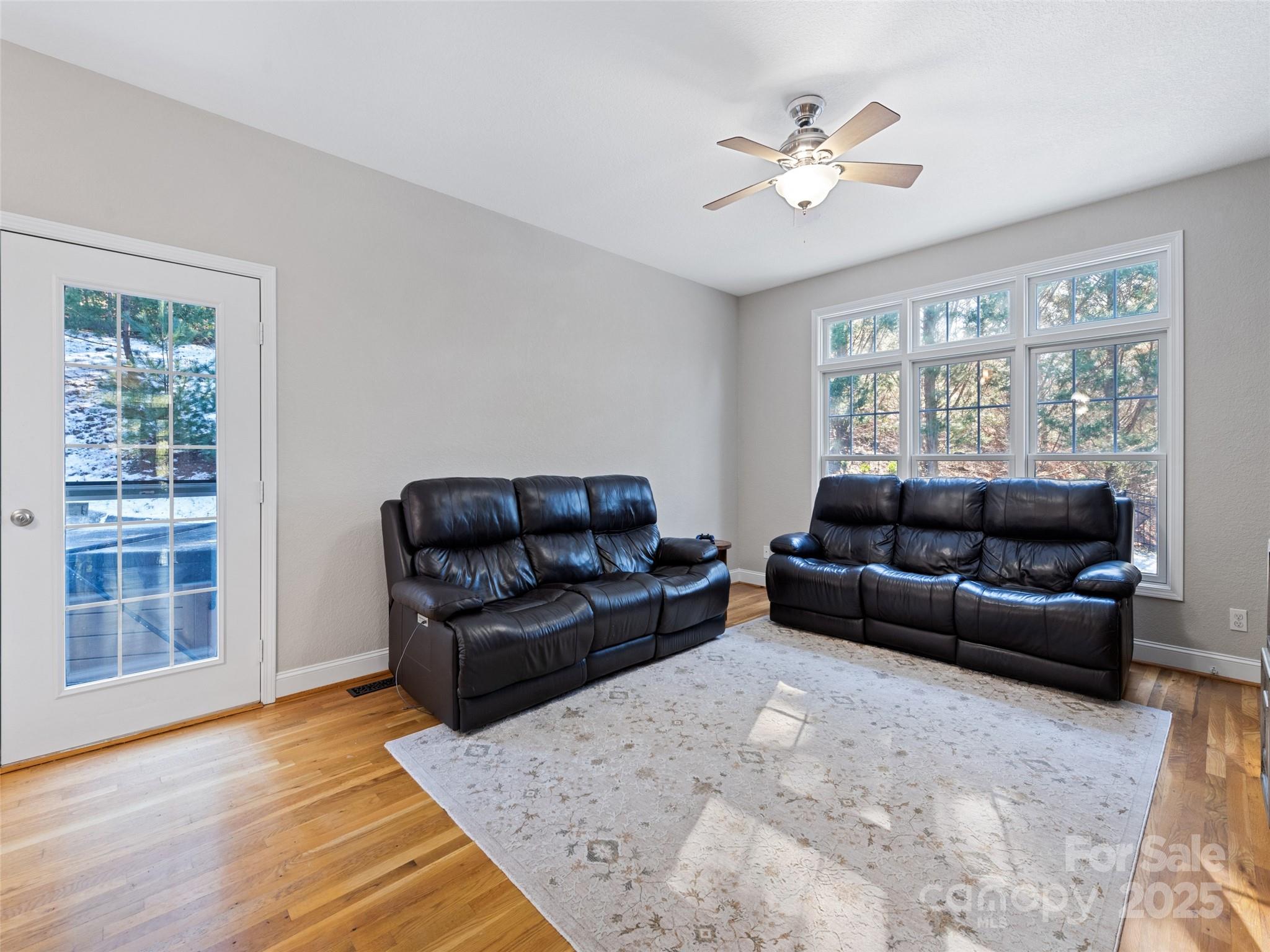 15 Lone Coyote Ridge