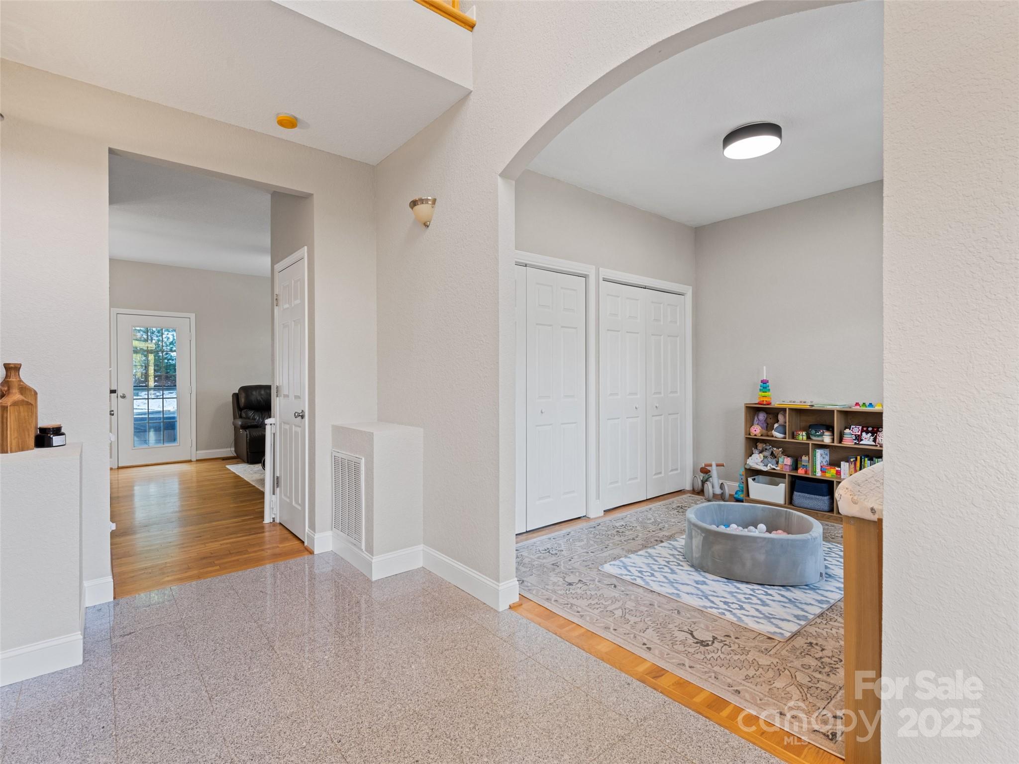 15 Lone Coyote Ridge