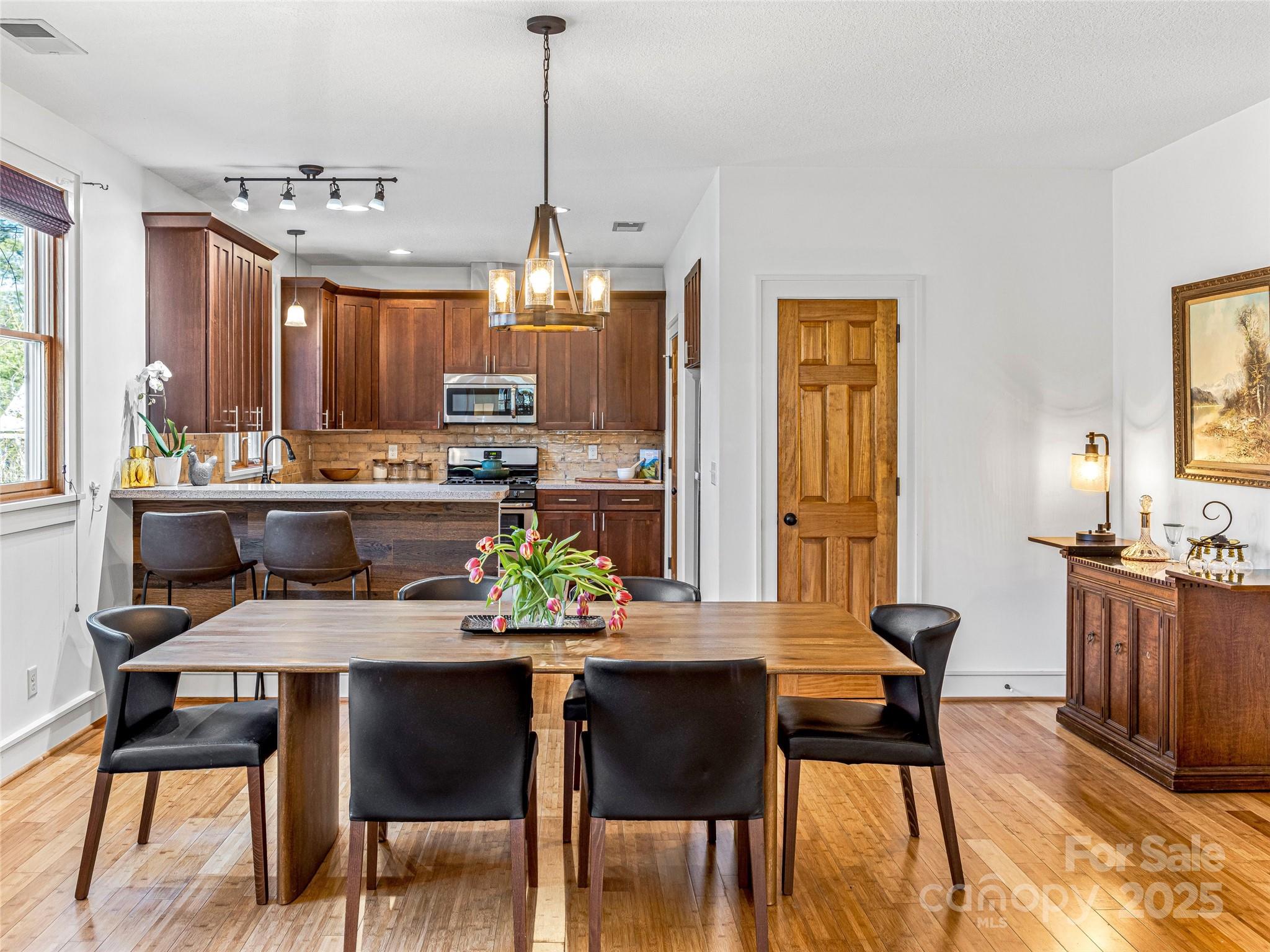 116 Mitchell Avenue