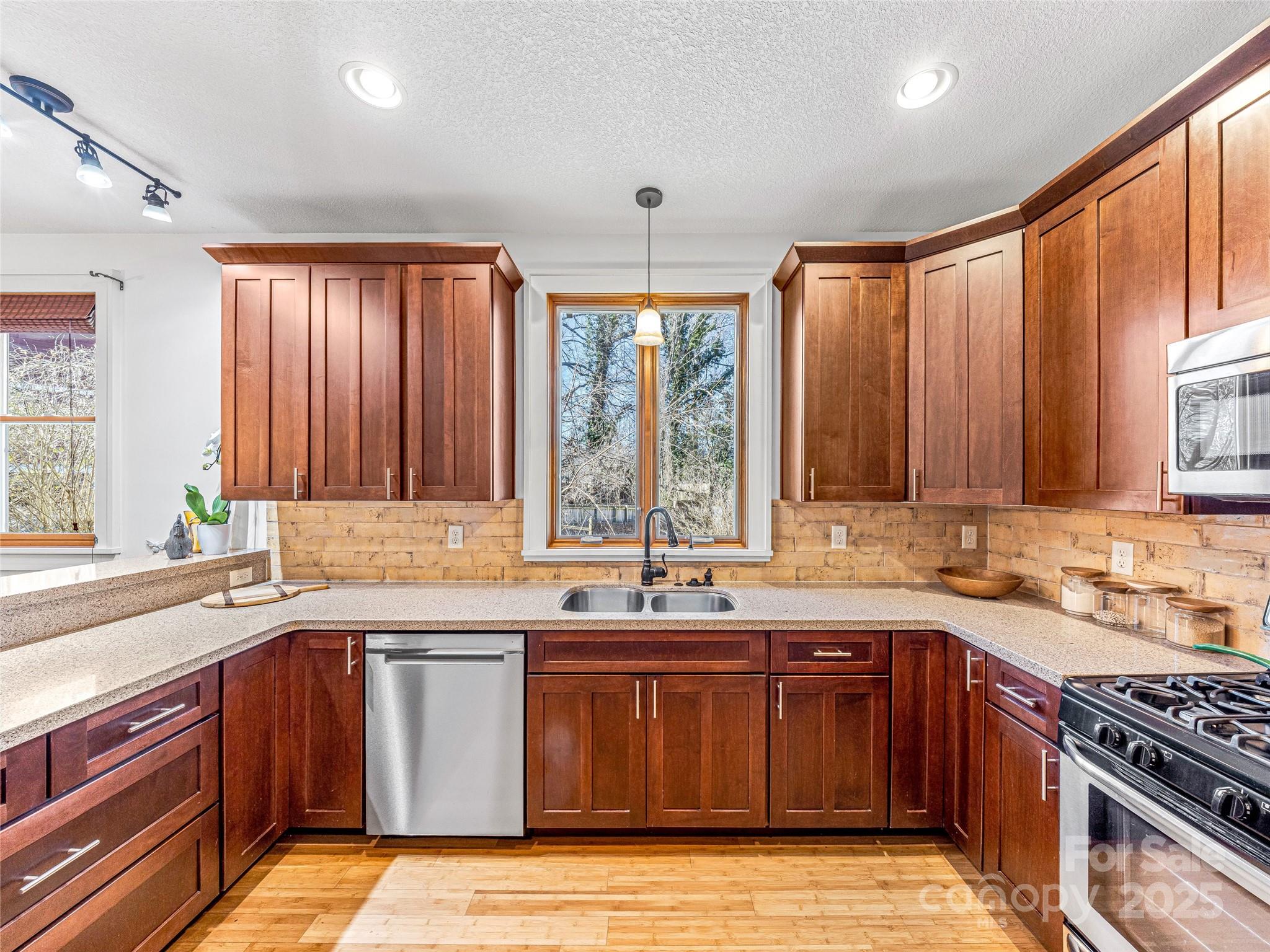 116 Mitchell Avenue