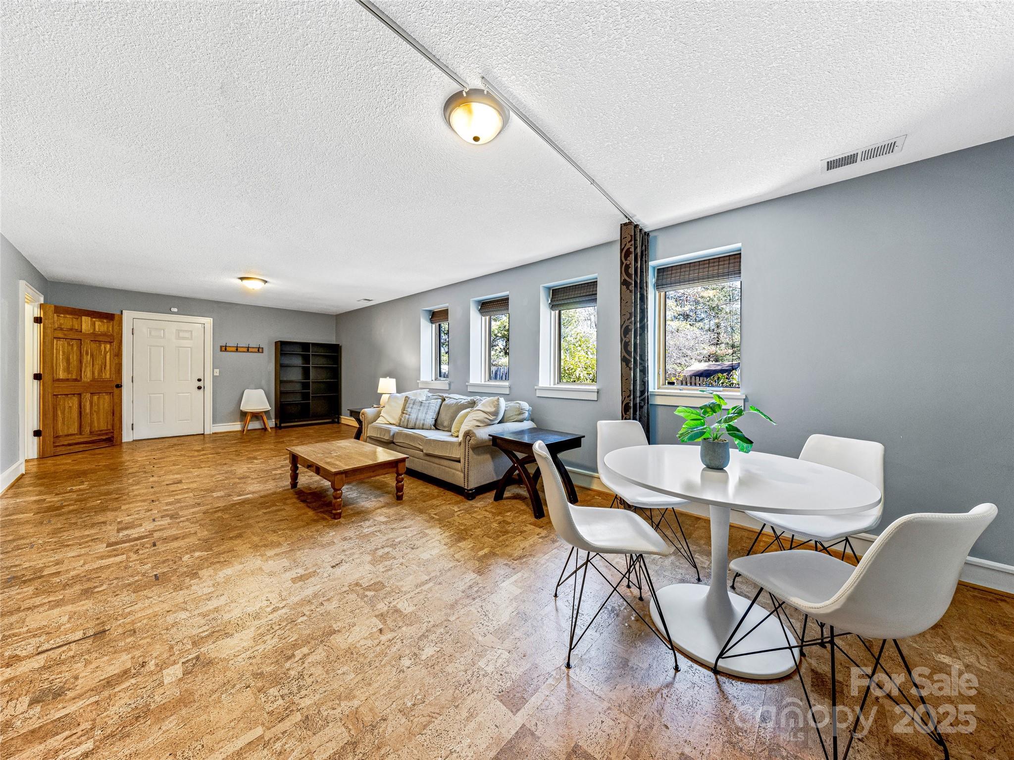 116 Mitchell Avenue