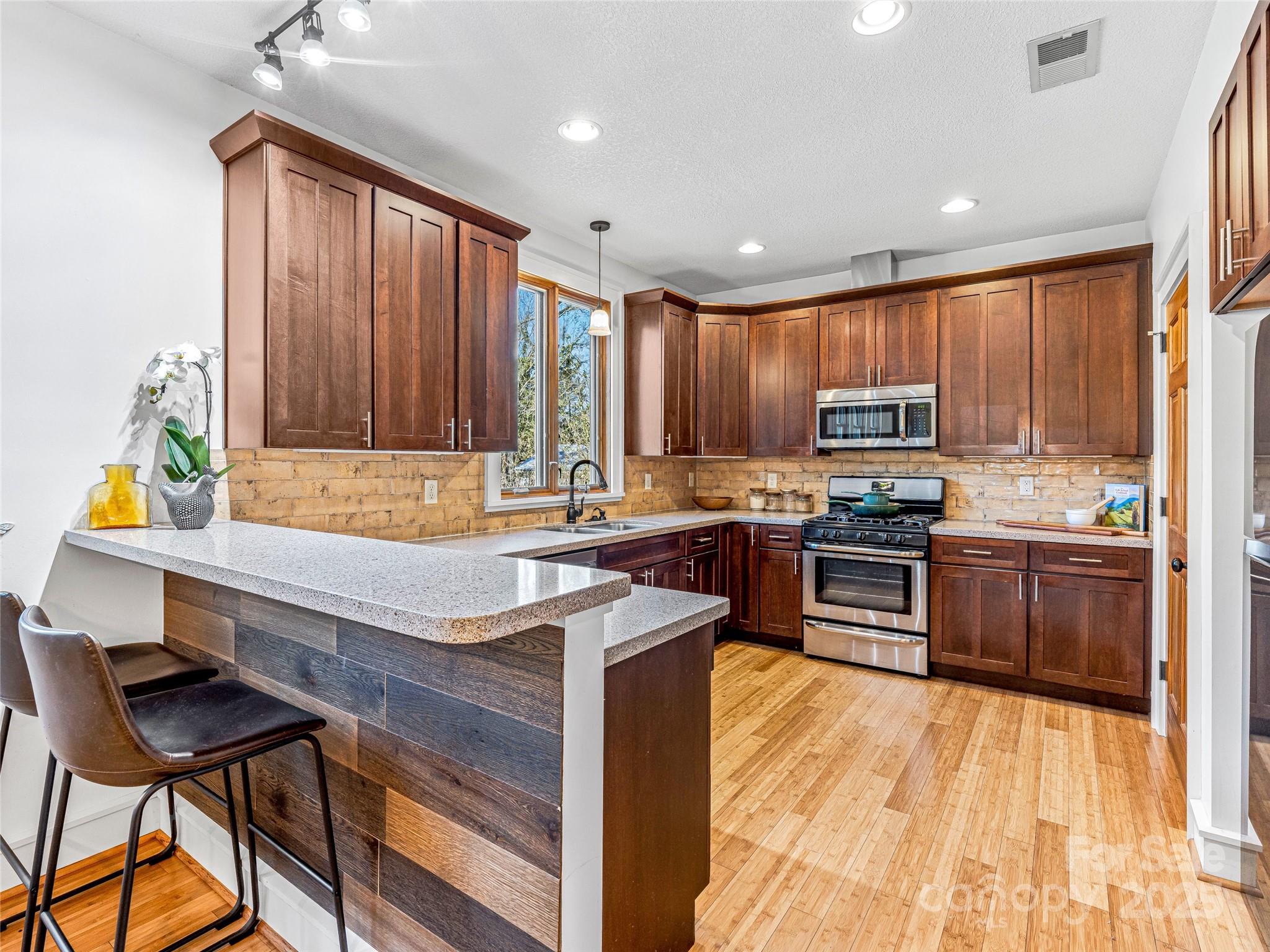 116 Mitchell Avenue