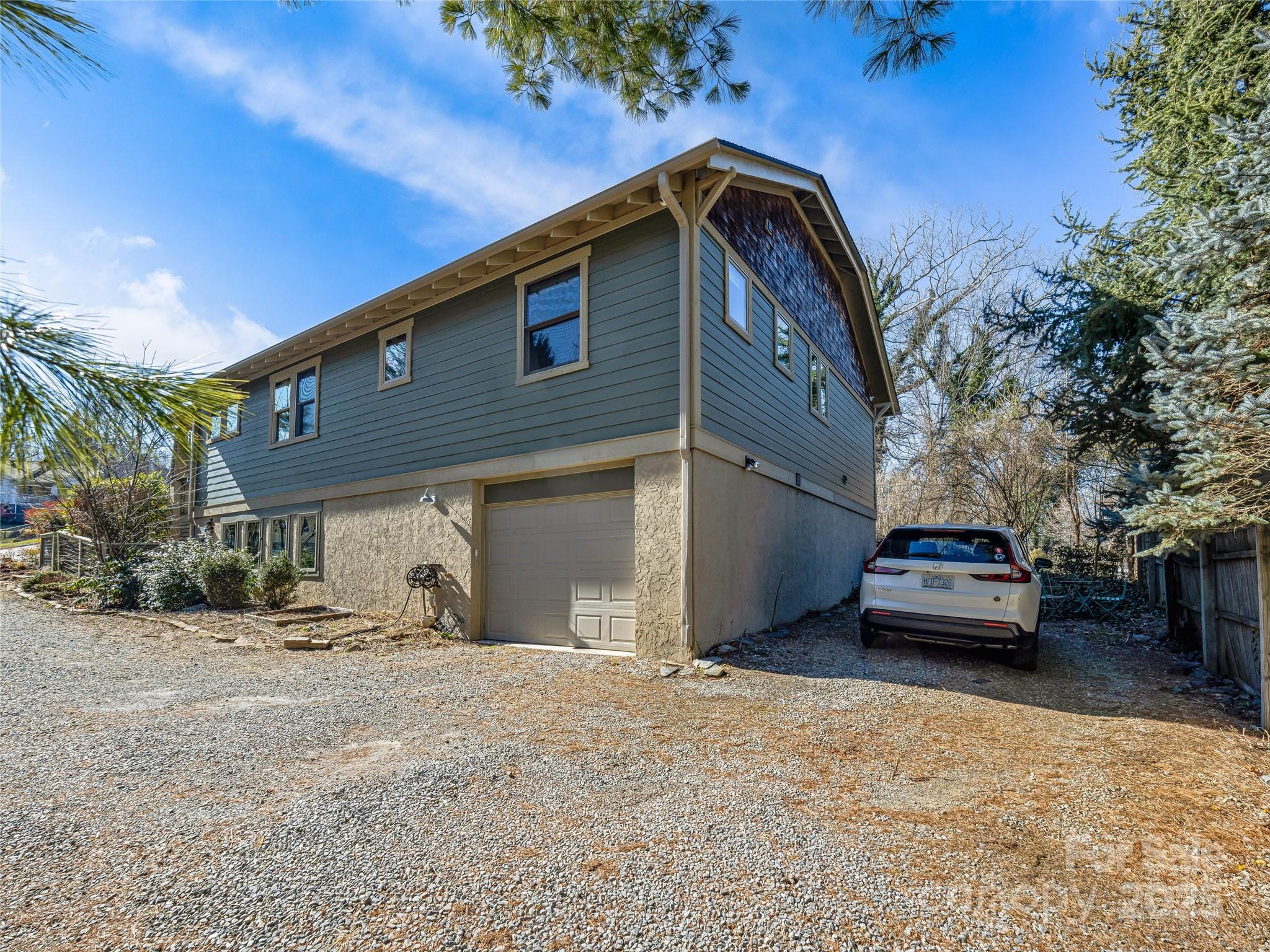 116 Mitchell Avenue