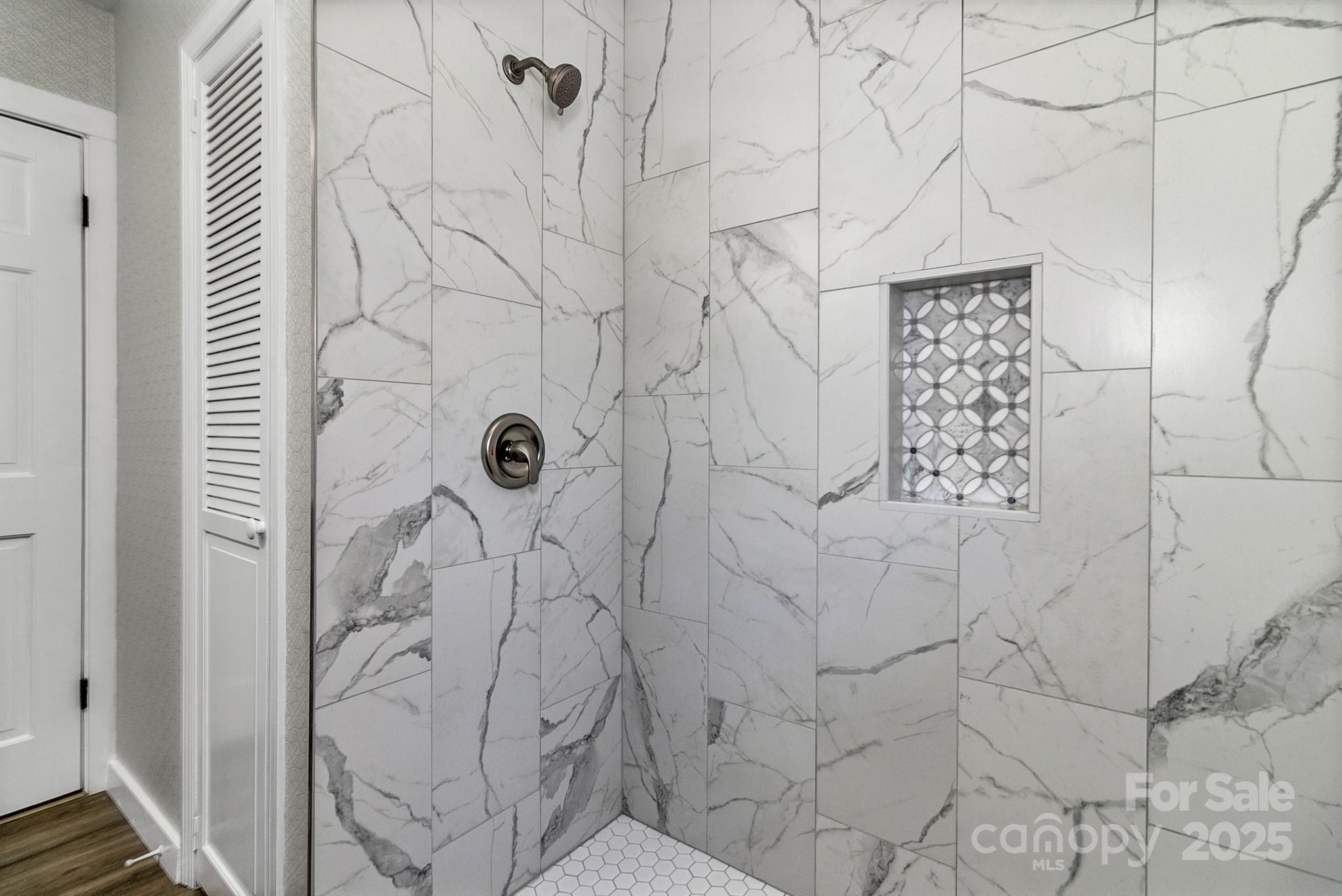 1085 Jenkins Valley Road