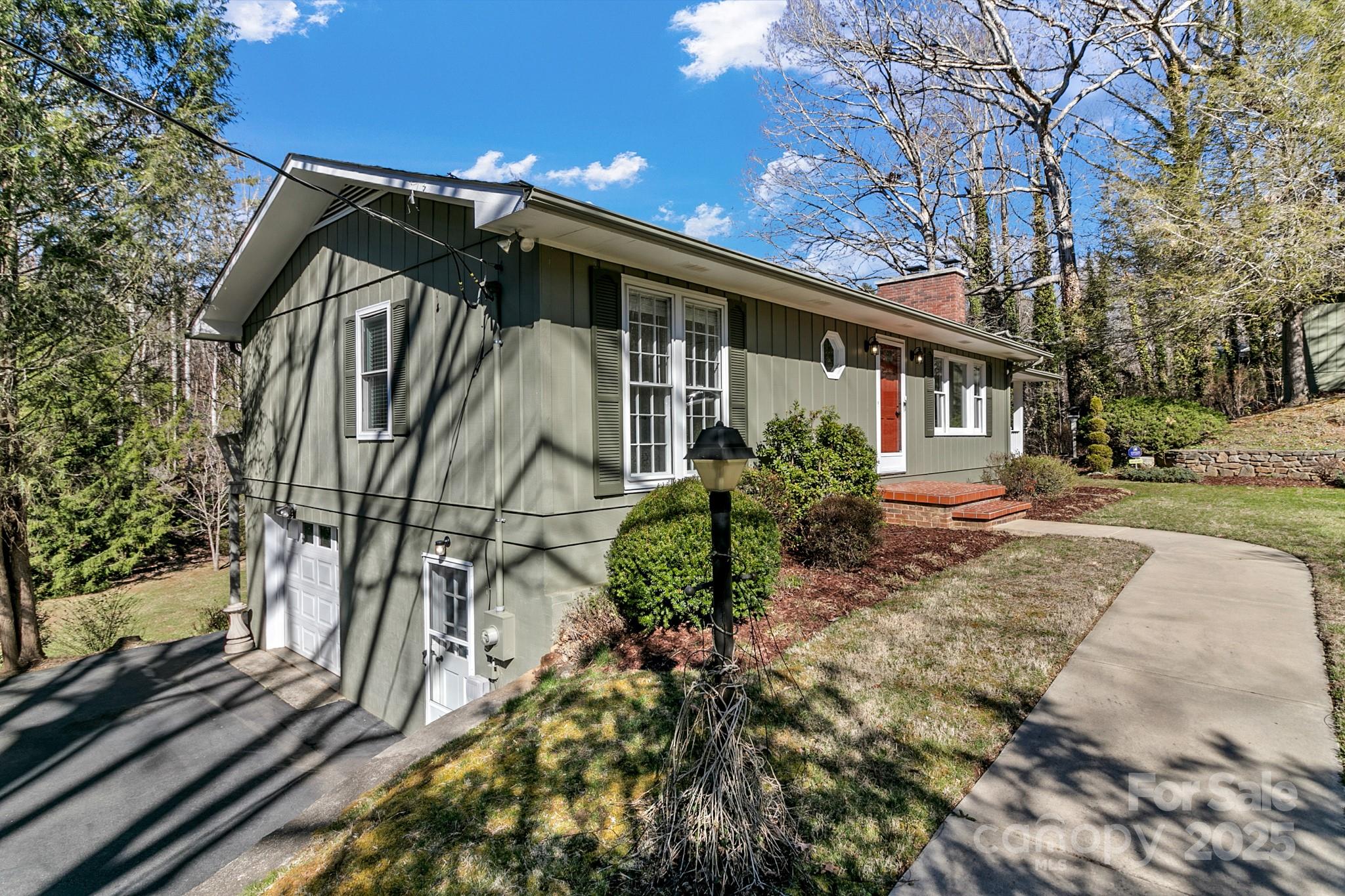 1085 Jenkins Valley Road