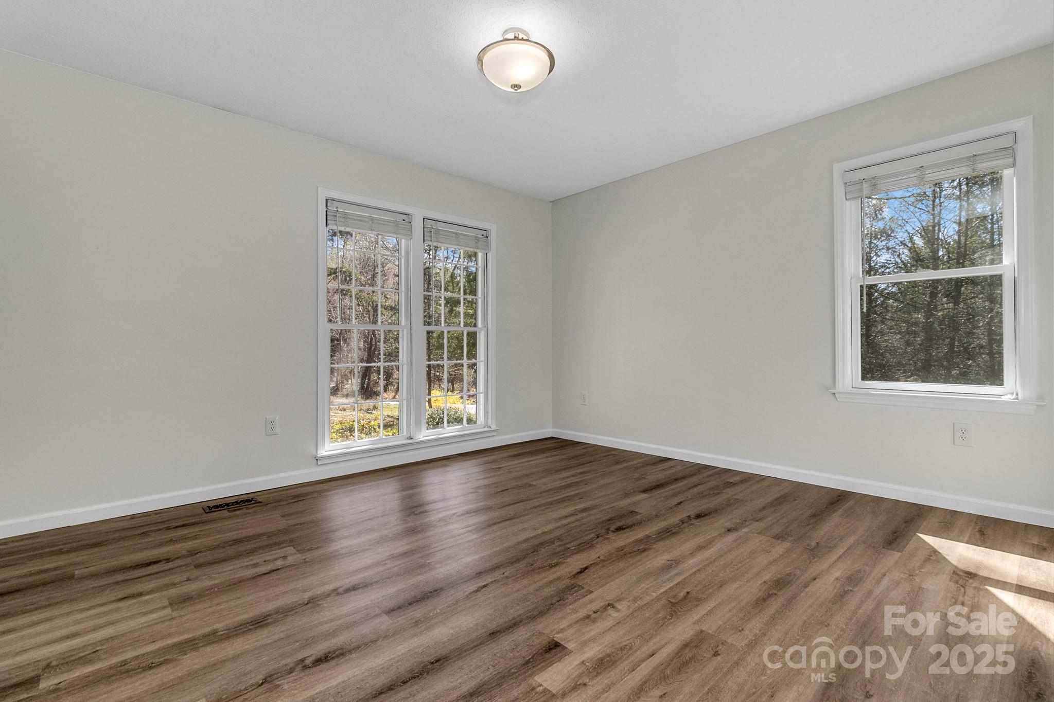 1085 Jenkins Valley Road