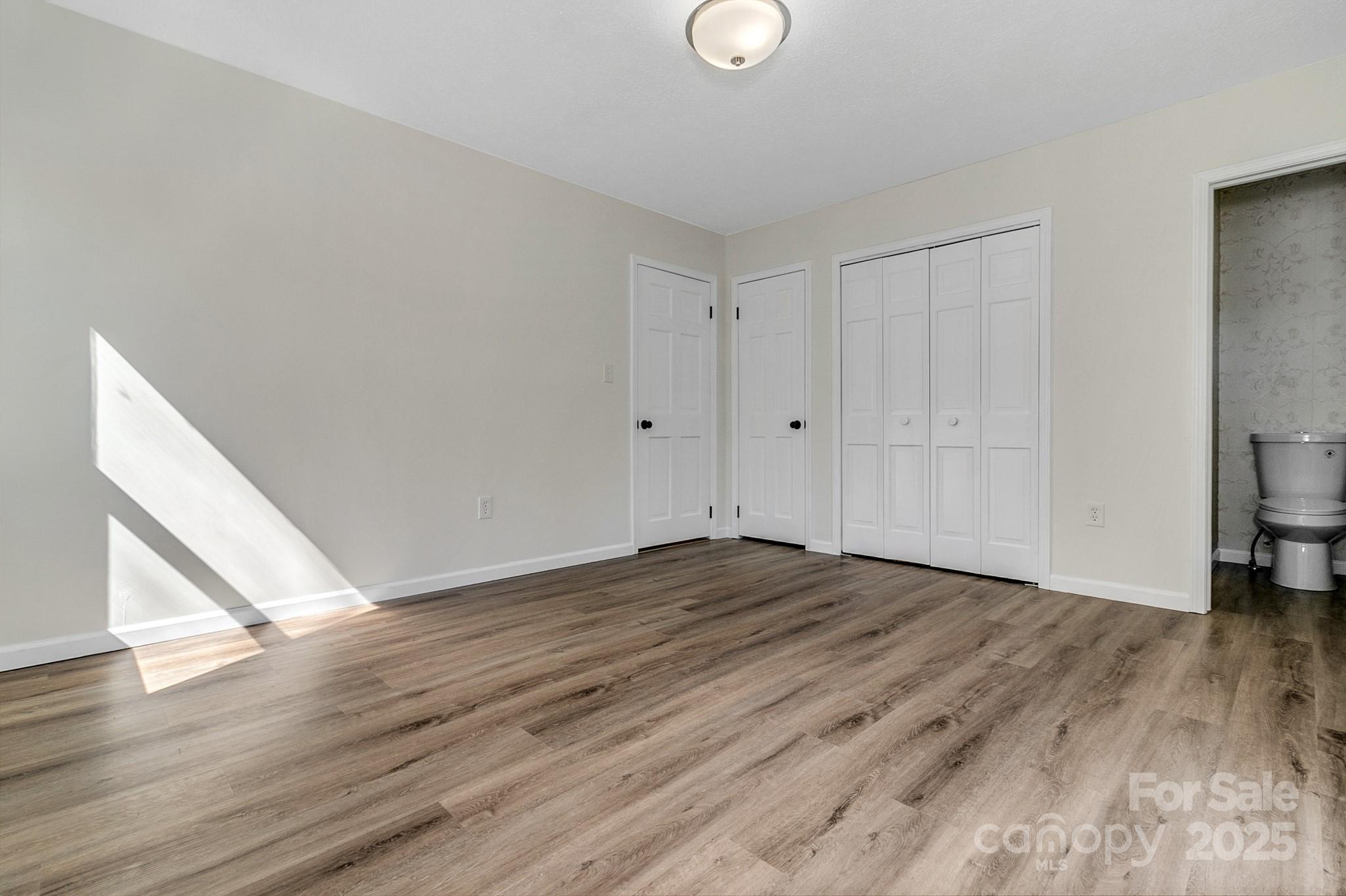 1085 Jenkins Valley Road