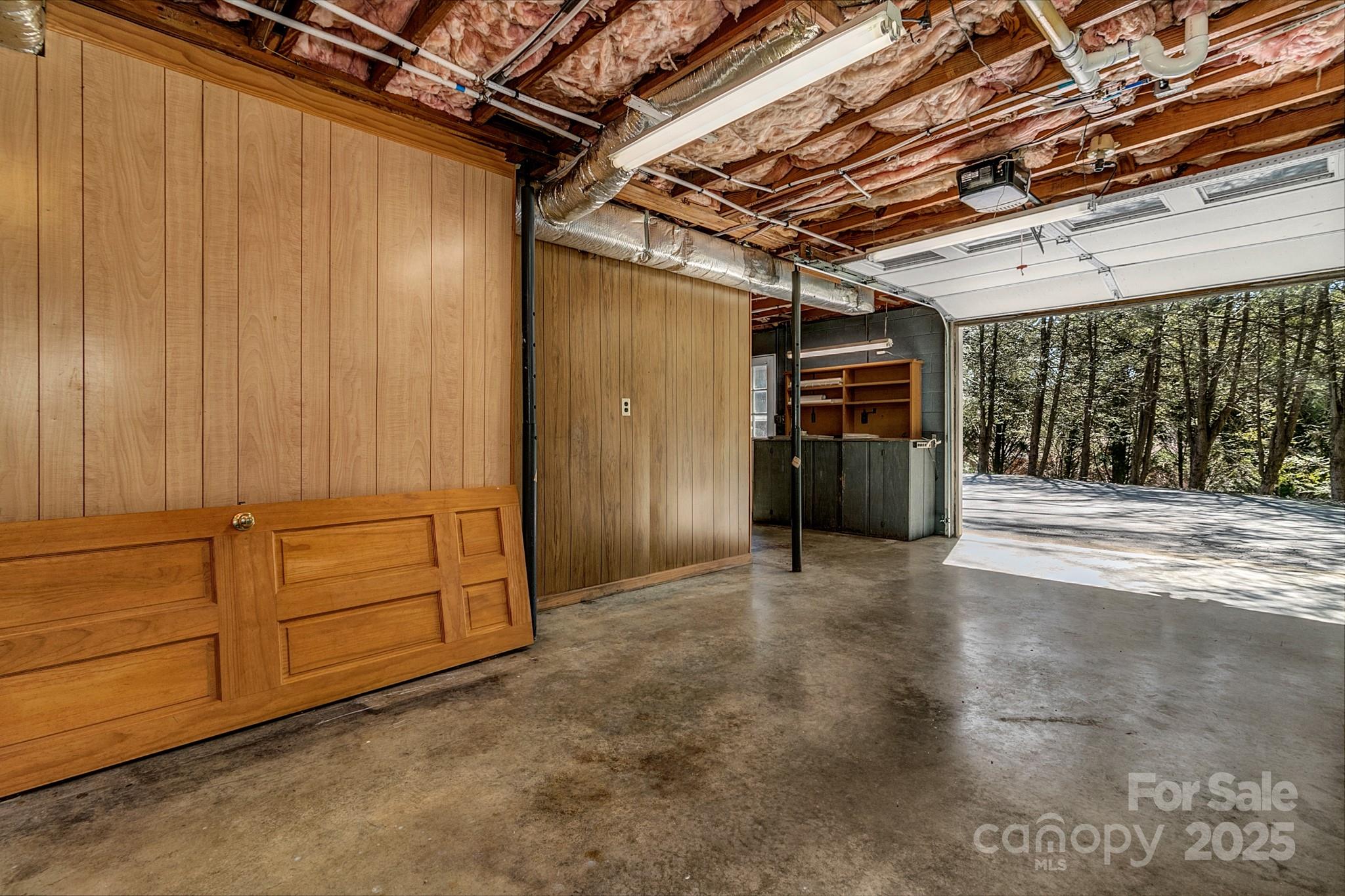 1085 Jenkins Valley Road