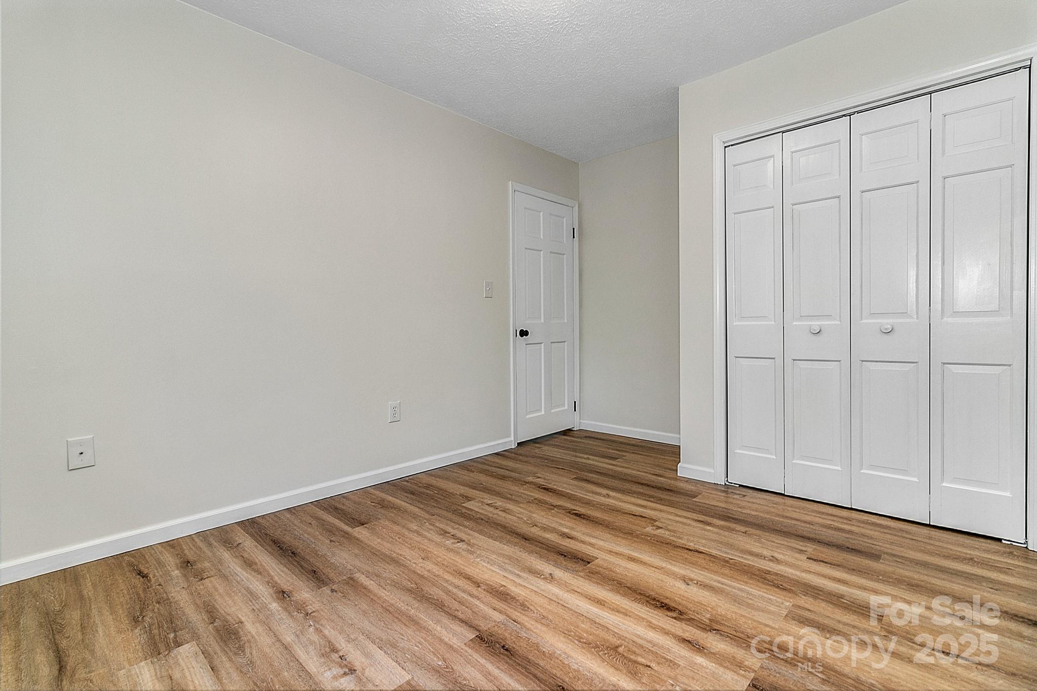 1085 Jenkins Valley Road