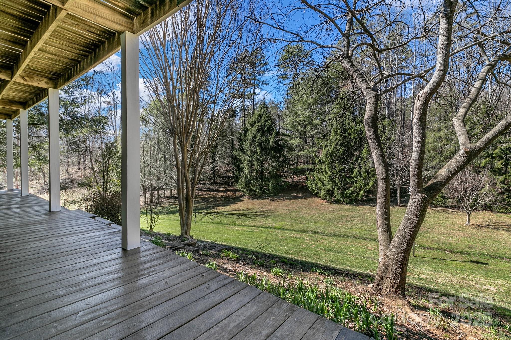 1085 Jenkins Valley Road